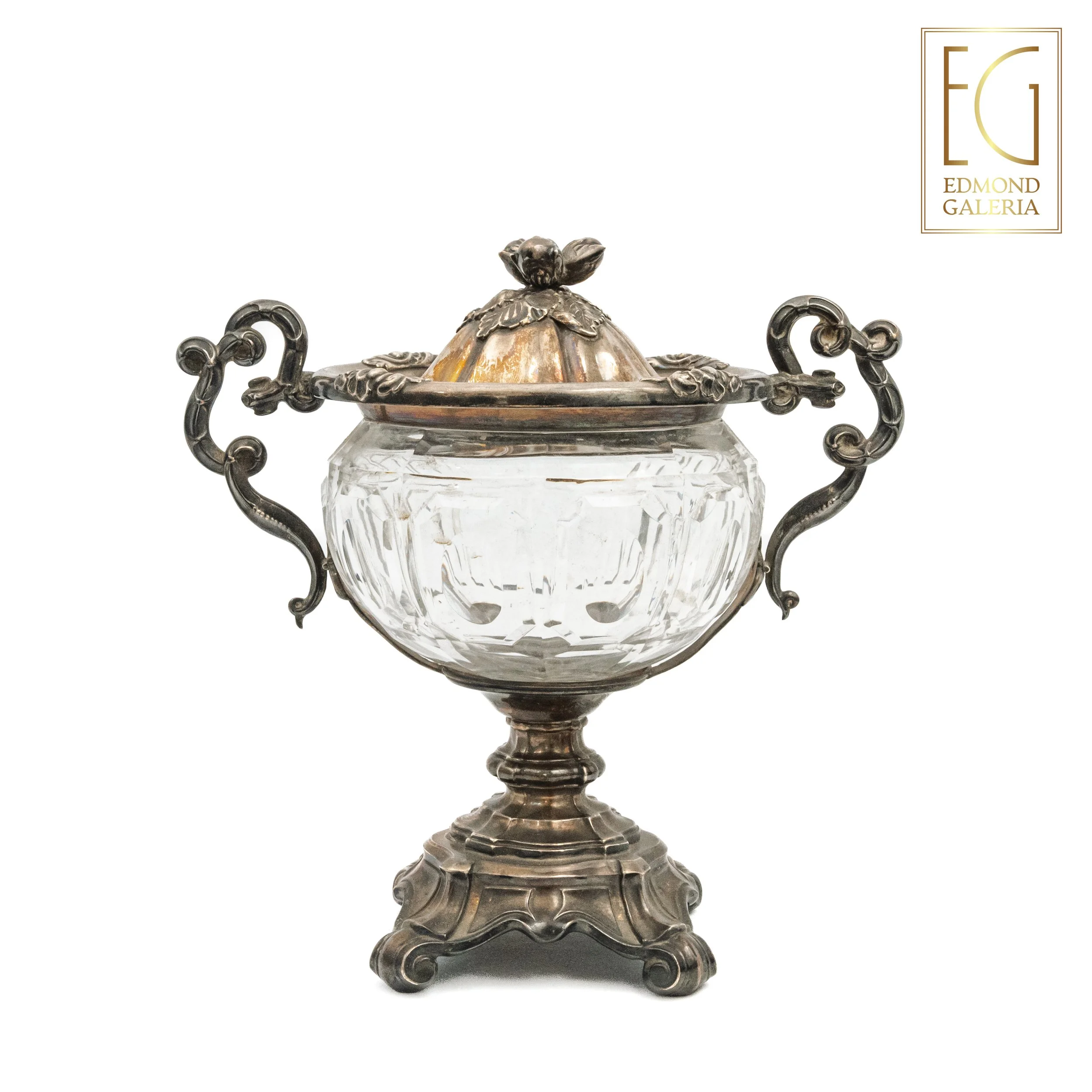 Bombonieră din argint și cristal, cu capac, meșter Alphonse Debain, Paris, Franța, cca. 1911-1916