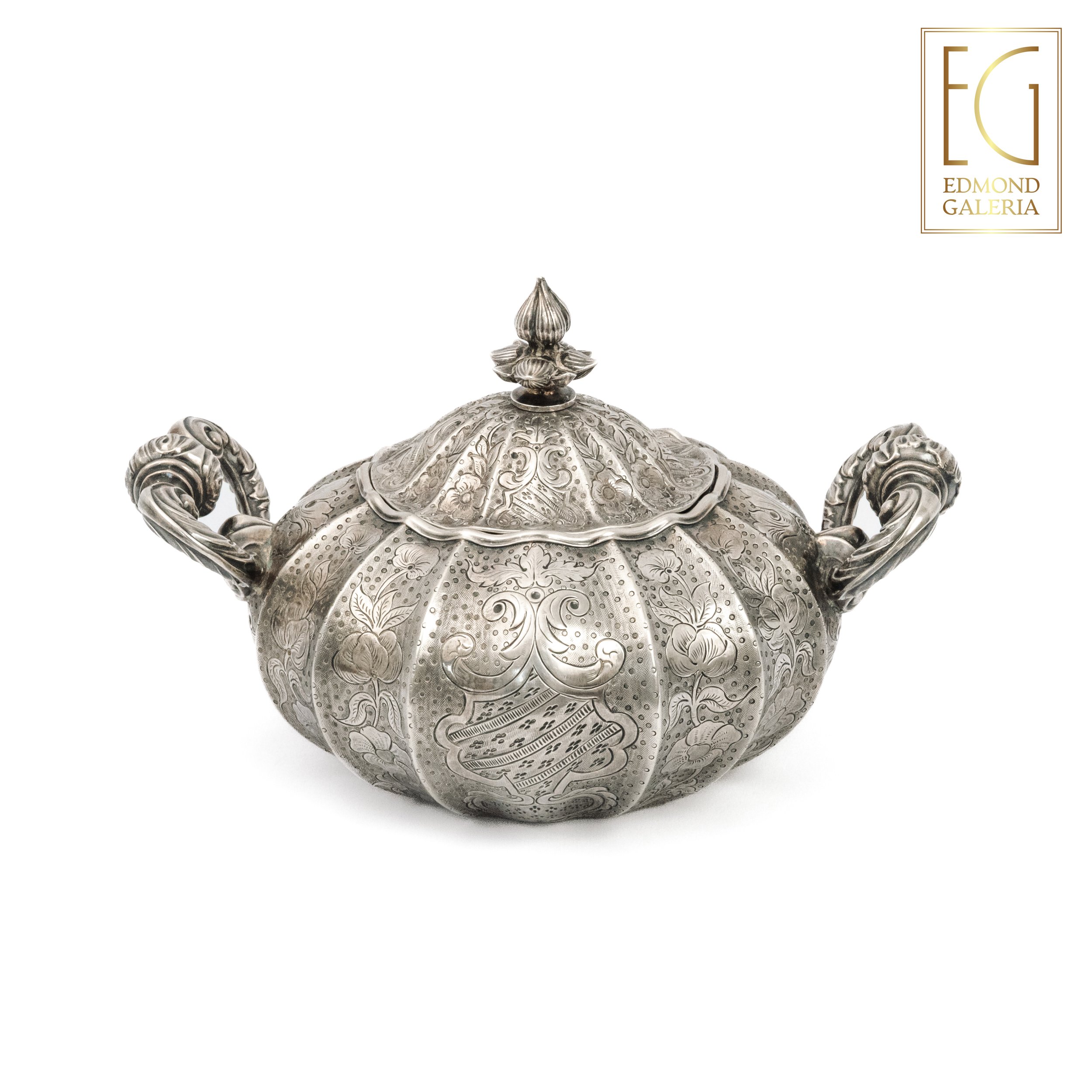 Zaharniță din argint, cu decor floral și blazon, meșter Jacques-Augustin Gandais, Paris, Franța, cca. 1819–1840