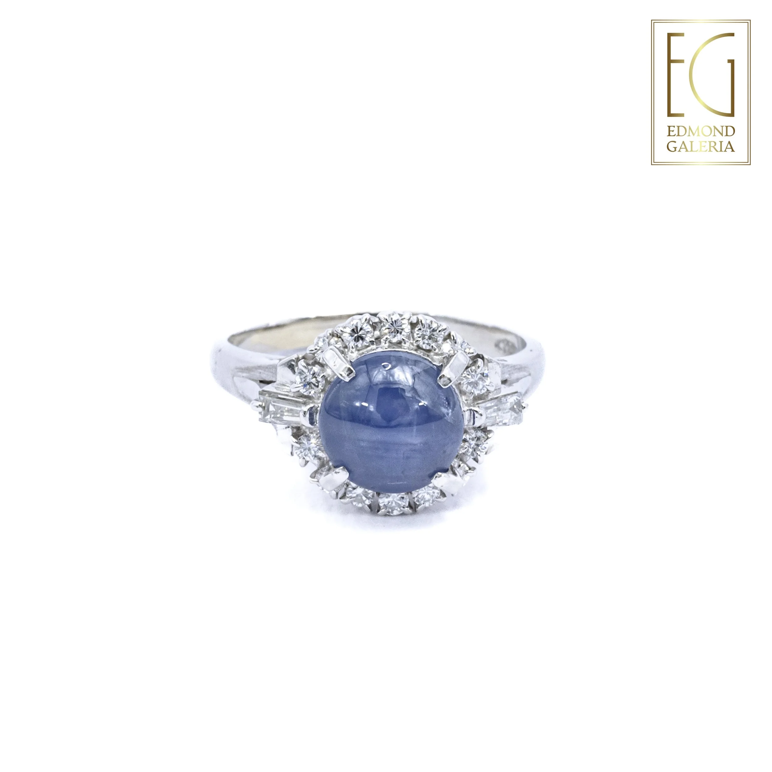 Inel din platină, decorat cu safir stea și diamante