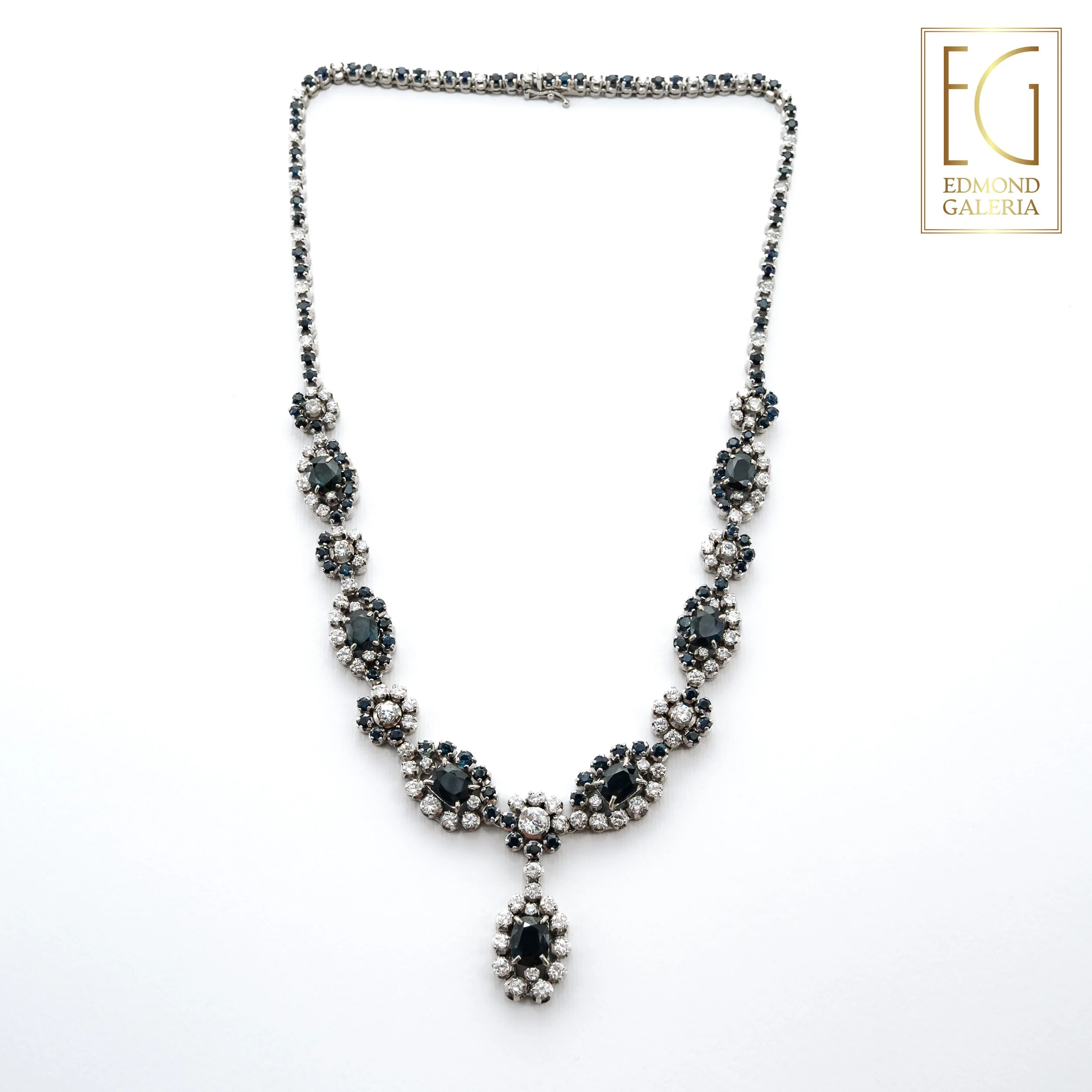 Colier din aur alb, decorat cu safire 15,62 ct. și diamante 6,46 ct.