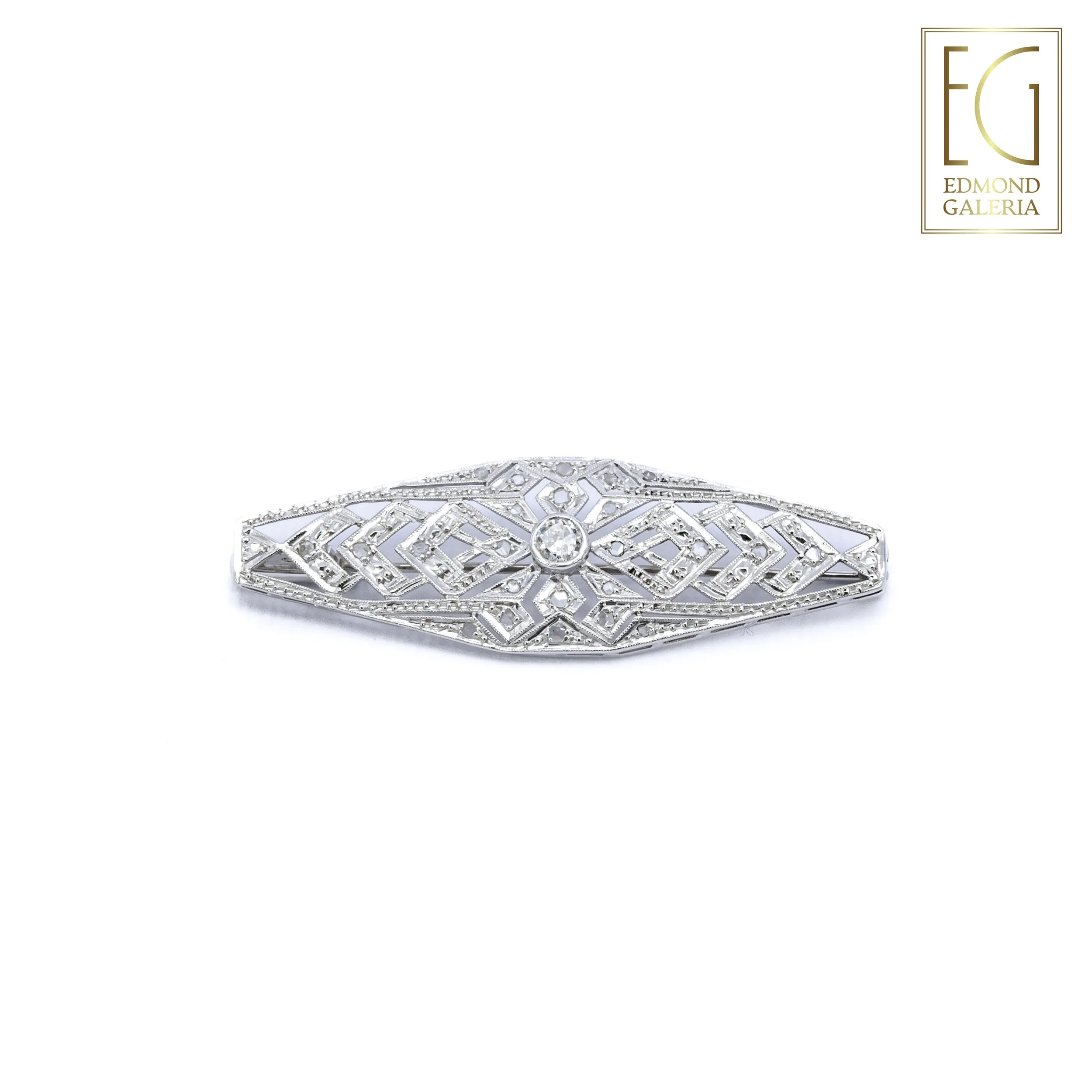 Broșă Art Deco din aur alb și platină, decorată cu diamante, cca. 1920-1930