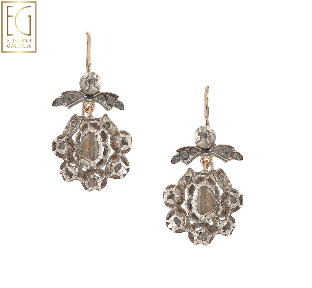Pereche de cercei din aur și argint, decorată cu diamante, cca. 1860-1880