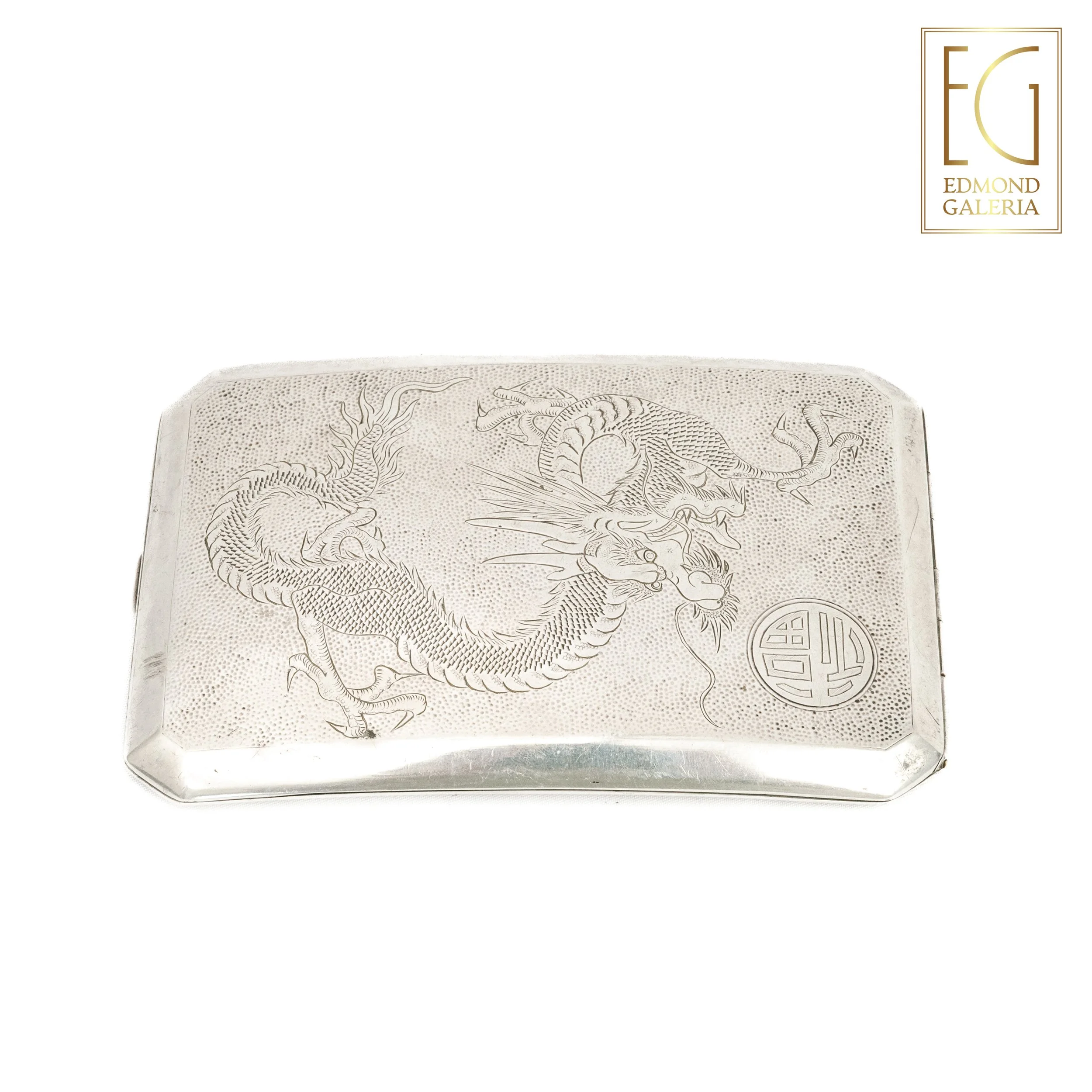 Tabacheră din argint, decorată cu dragon, atelier Tuck Chang & Co., Shanghai, cca. 1890-1915