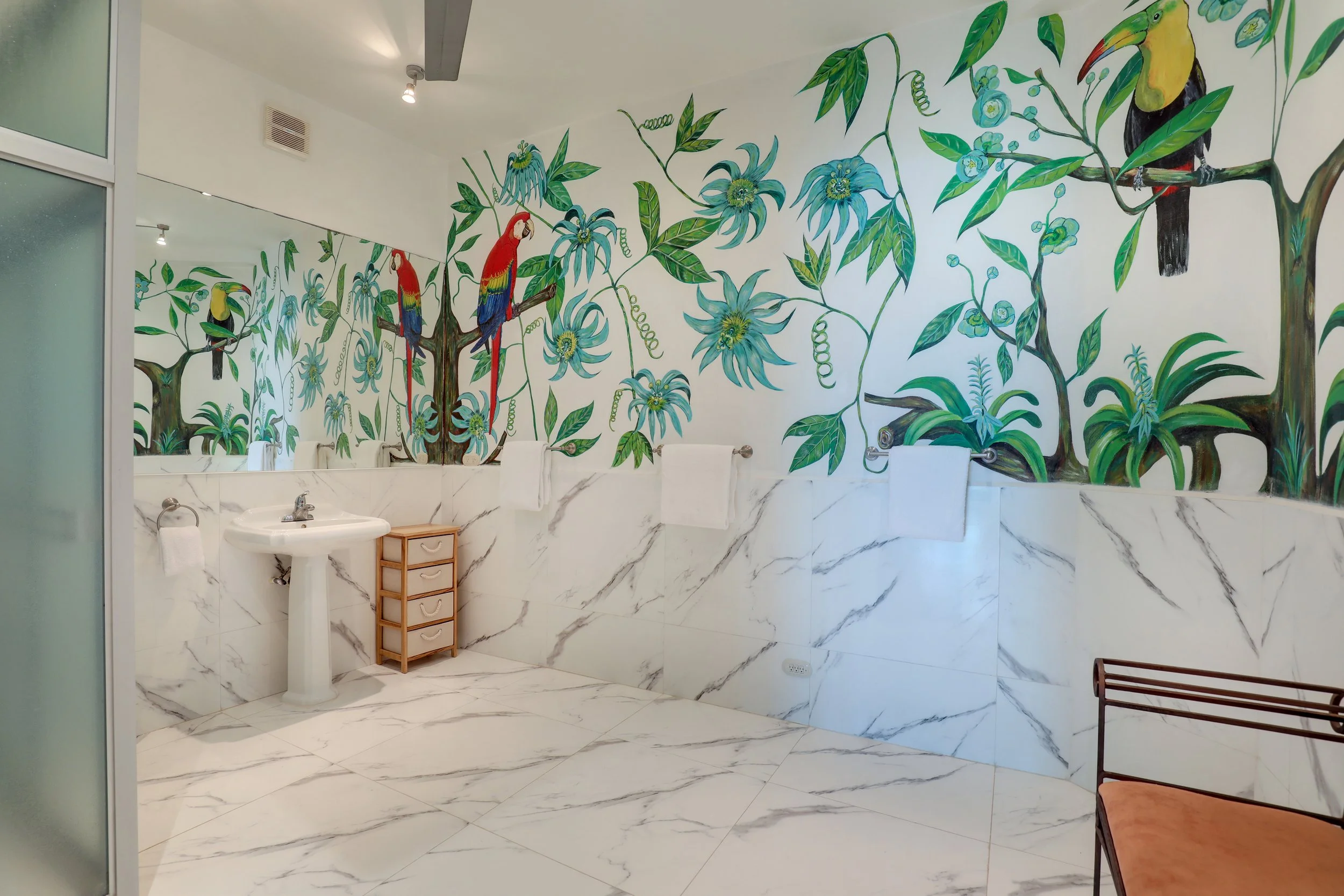 #105 Bathroom - 01.jpg (Copy)