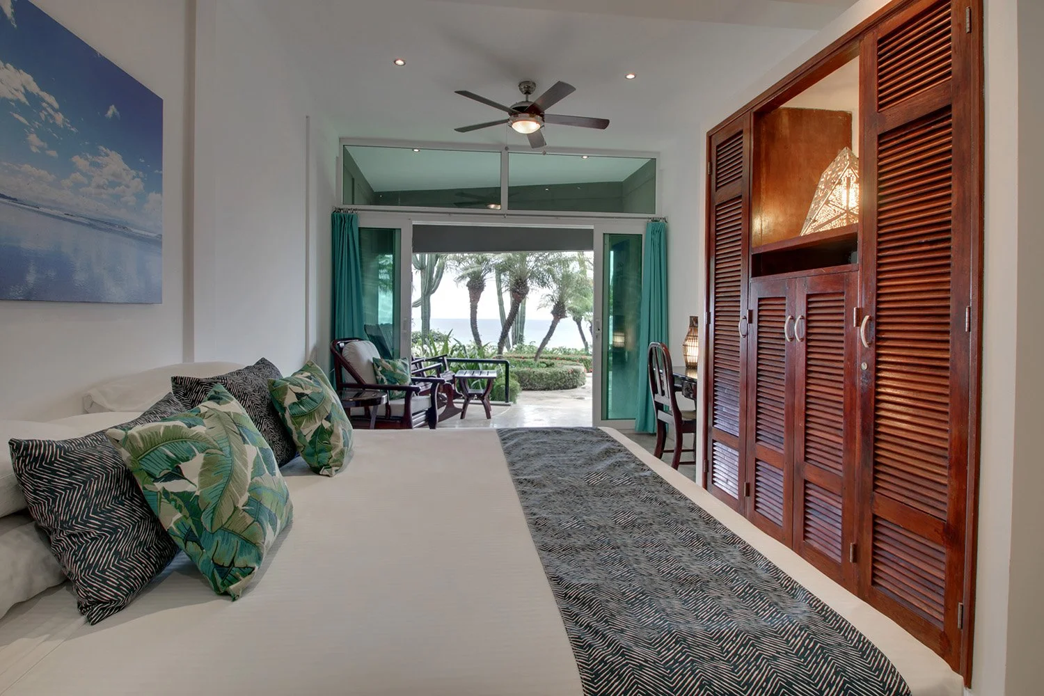 PRIVATE KING BEDROOM - Room 102 | Poolside Terrace