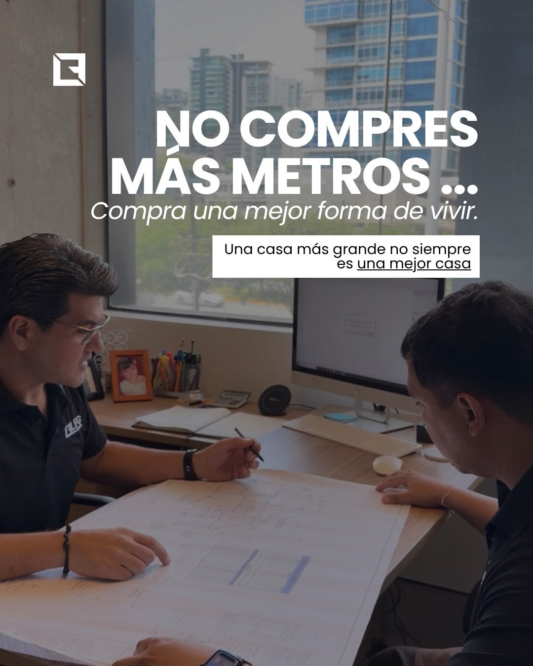 Cuando una familia comienza a pensar en construir su casa, muchas veces la conversaci&oacute;n empieza con una pregunta

&iquest;De cu&aacute;ntos metros la hacemos?

Y s&iacute;, los metros cuadrados importan.
Pero una casa bien dise&ntilde;ada no n