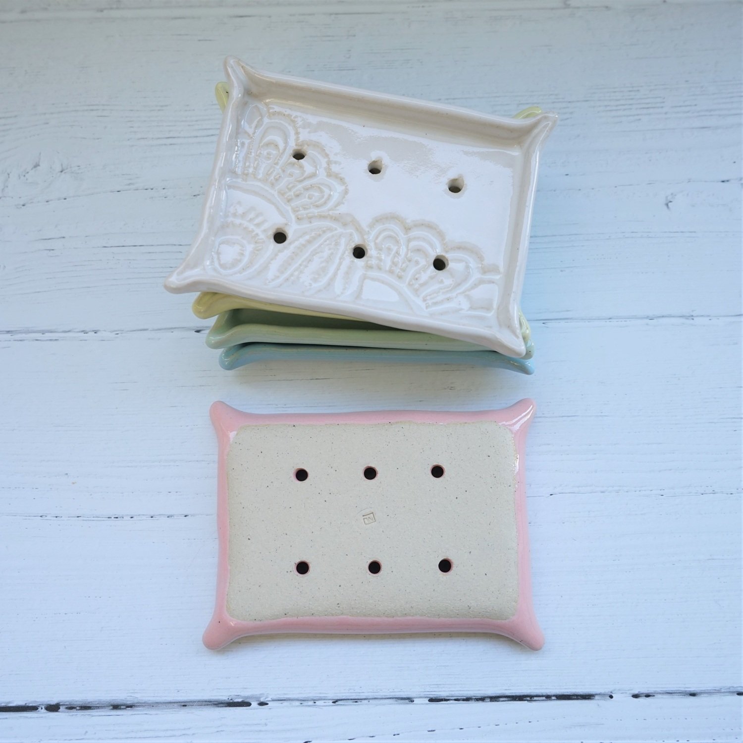 megan-louise-ceramics-handmade-ceramic-soap-dish.jpg