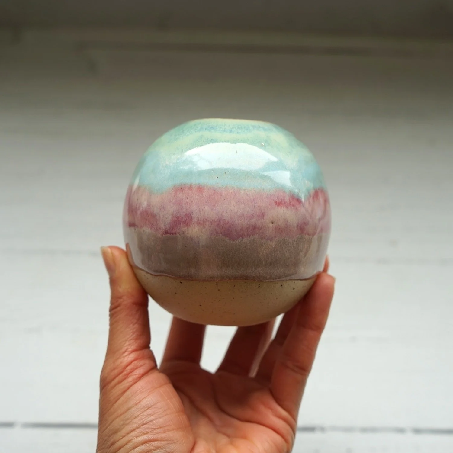 megan-louise-ceramics-round-posy-vase.jpg