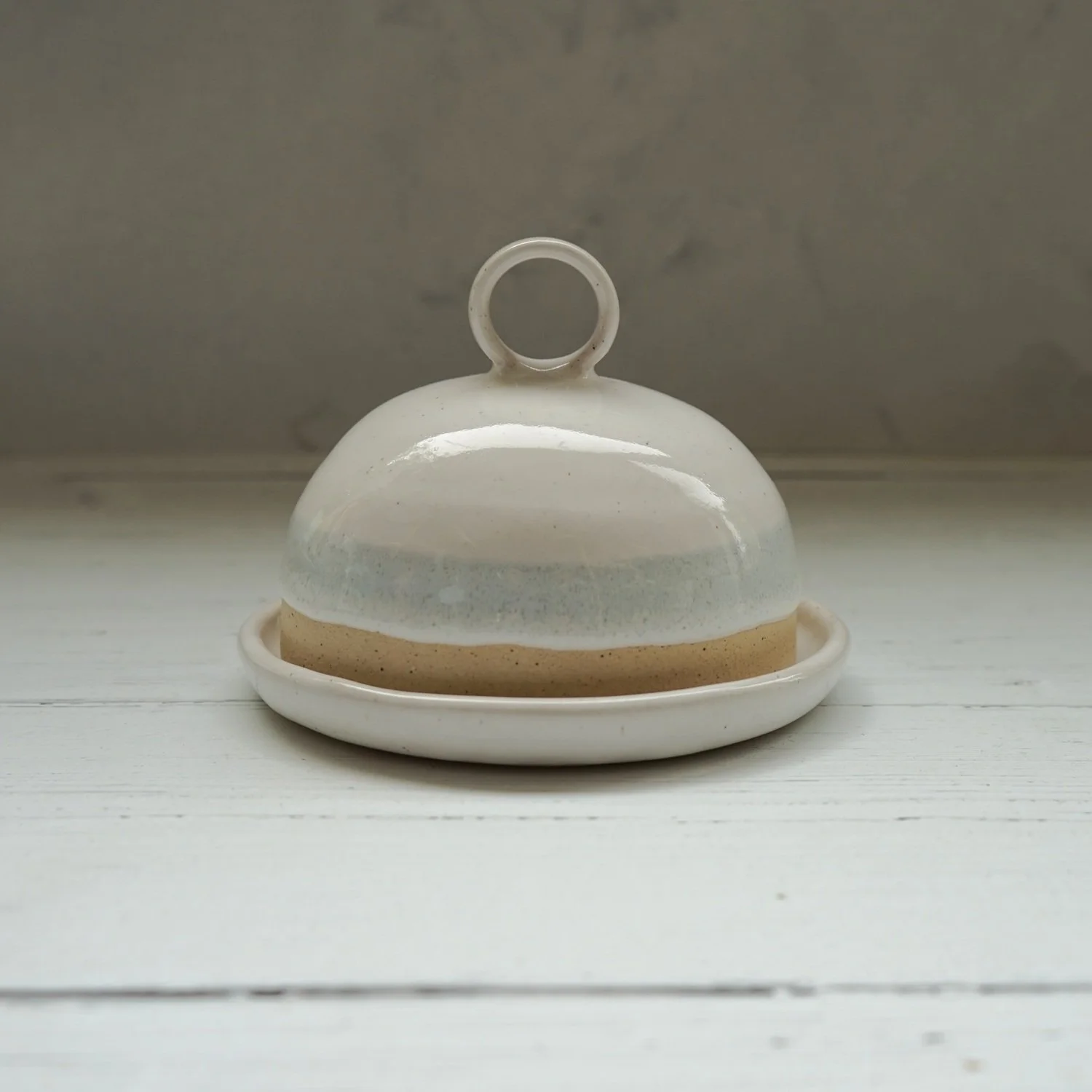 megan-louise-ceramics-stoneware-butter-dish-white-grey.jpg