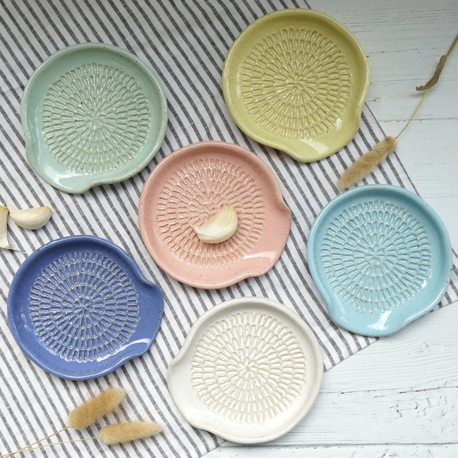 Handmade Ceramic Garlic Grater Plate –Pastel Ginger and Garlic Grater