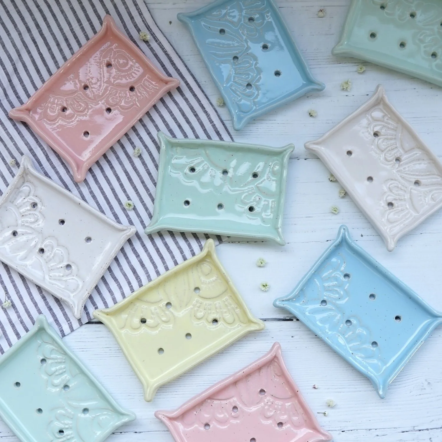 Handmade Lace Print Ceramic Soap Dish – Pastel Vintage Soap Holder