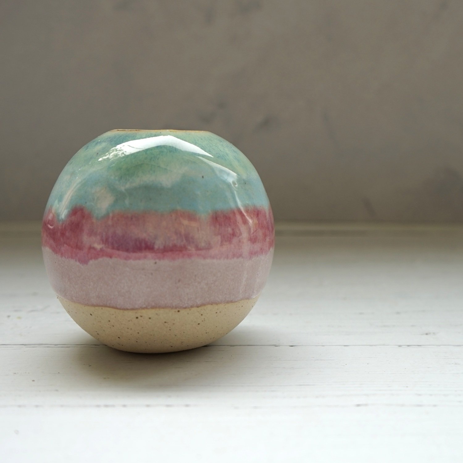 megan-louise-ceramics-ceramic-vase-living-room.jpg