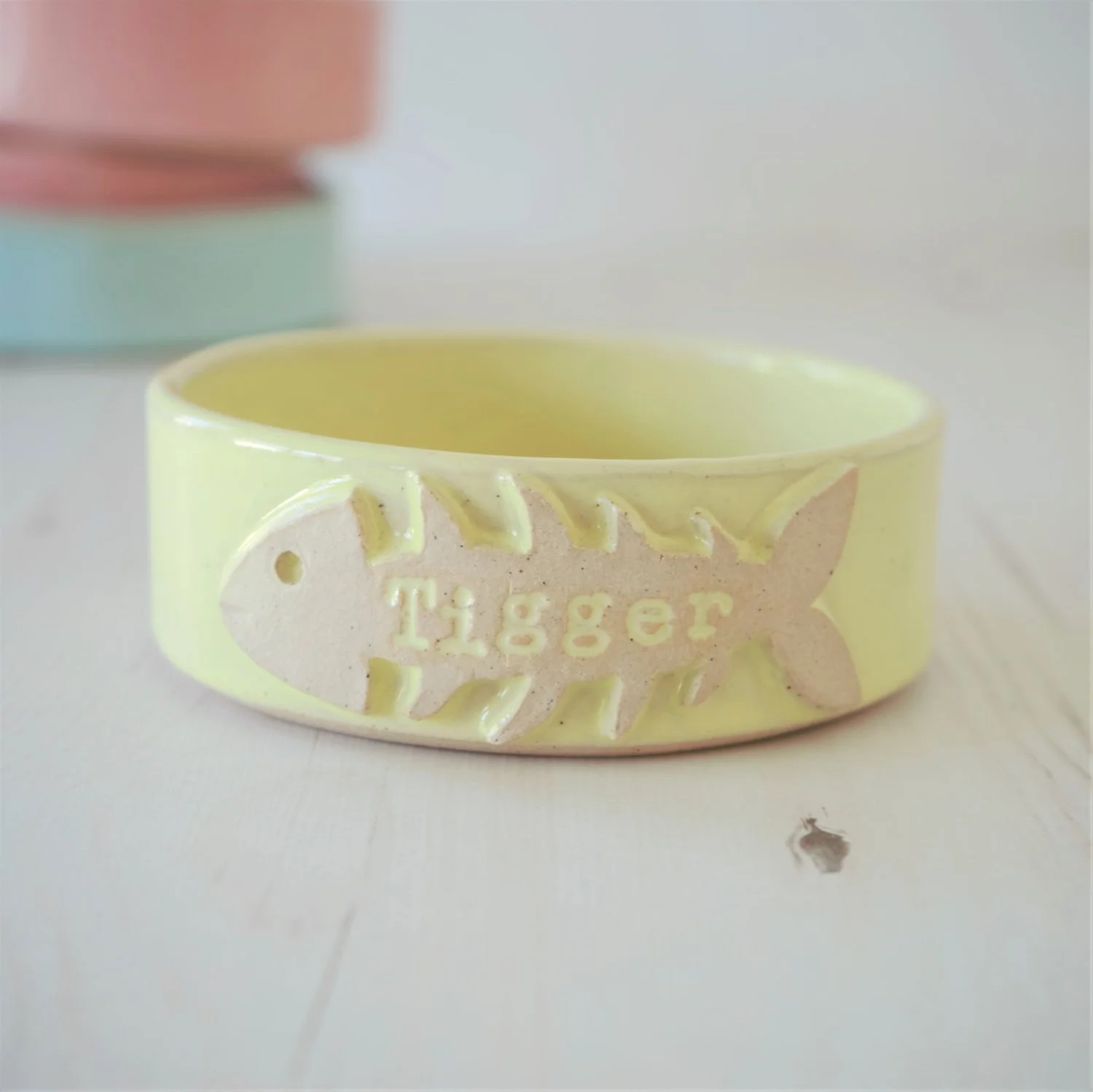 megan-louise-ceramics-handmade-ceramic-cat-bowl.jpg