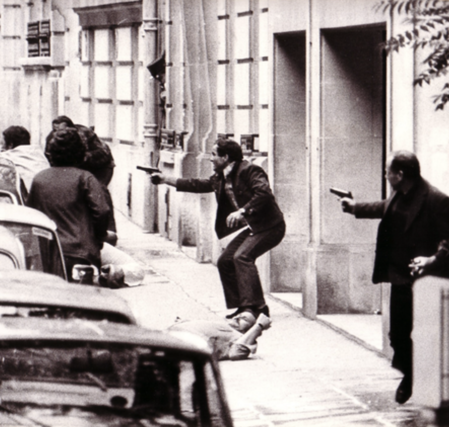 Photos de la prise d'otage de l'Ambassade d'Irak à Paris en 1978.