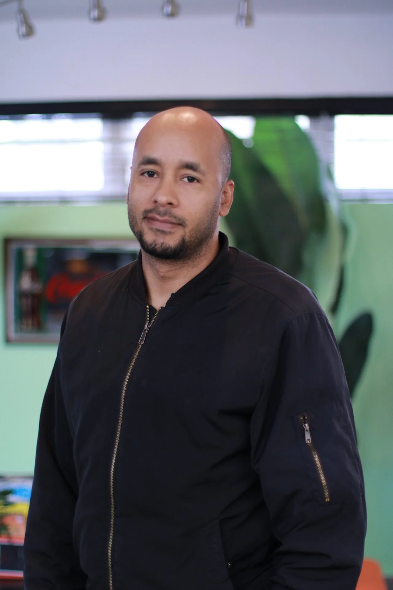 Edwin Reyes barber at Lefty's Barbershop in Boca Raton
