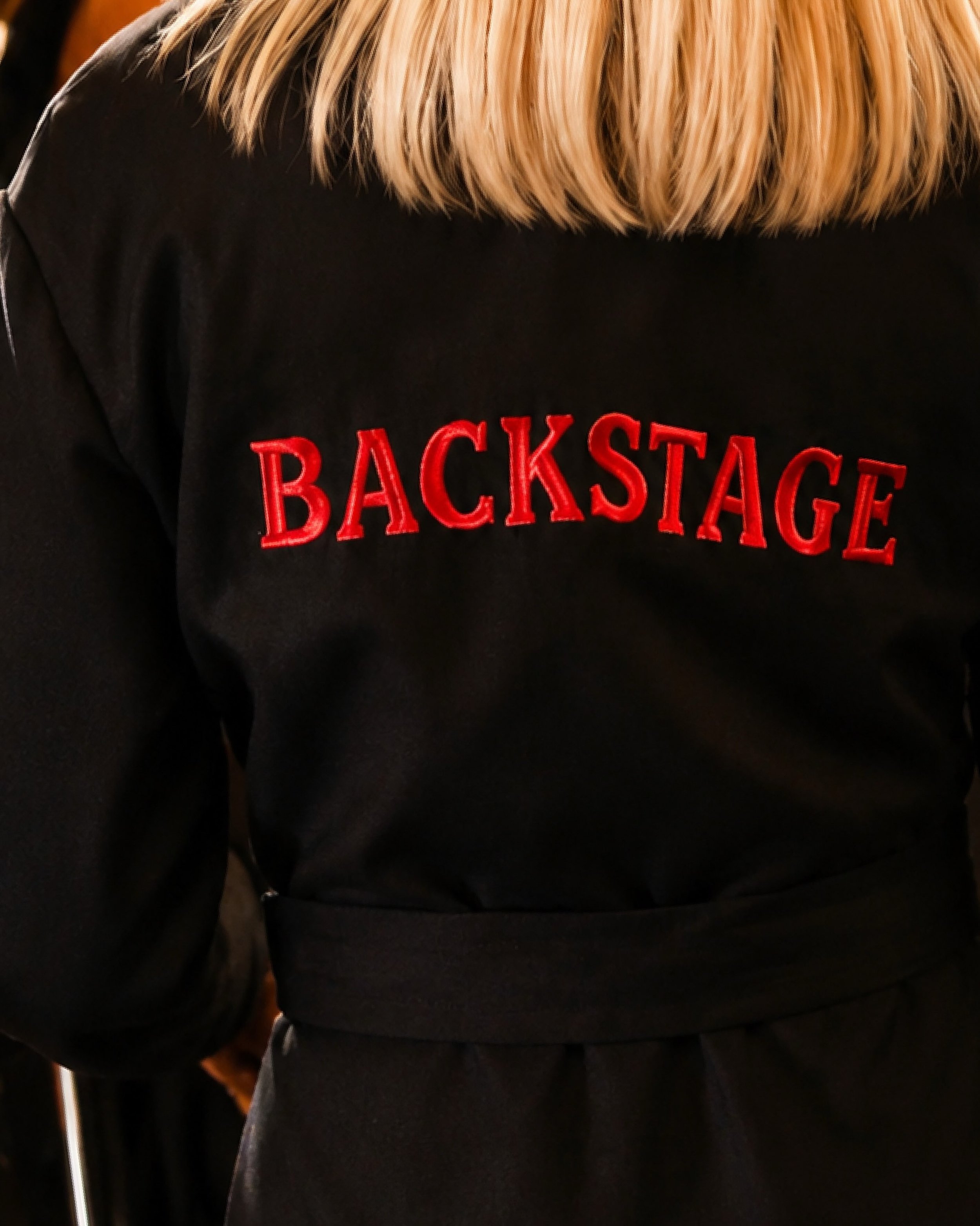 A team so good, you&rsquo;ll feel like a supermodel💋💄
Meet us now at BACKSTAGE Beauty Bar in Dbayeh! 

#startreatment #supermodel #teamwork #beauty #fashion