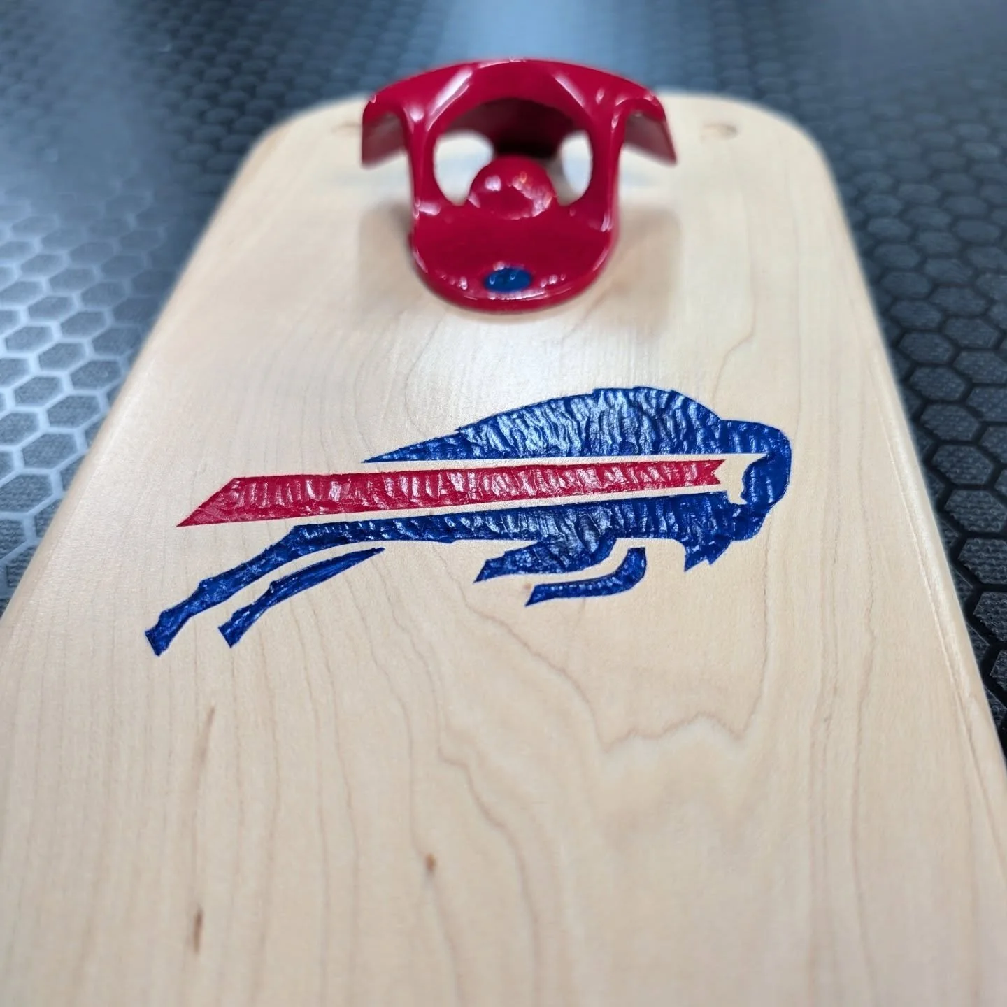 Buffalo Bills Bottle Opener 🦬🏈🍻
.
Maple with a hand carved and hand painted logo of the one and only football team from the City of Good Neighbors 🏘️
.
Opener &amp; magnet from @starr_opener 🧲
Brand by @gearheartindustry 🔥
.
#buffalove #woodwor