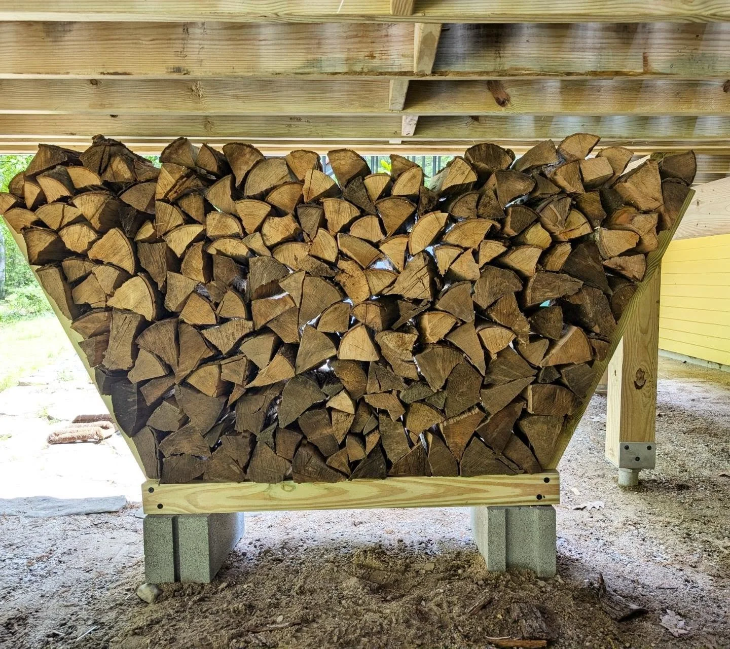 Pressure Treated Firewood Rack! 🔥🪵
.
I came across a very simple build idea for an easy wood rack that included many key aspects like good ground clearance, simplicity, air circulation, and ease of access, so I spent about $25 for 2 cinder blocks a