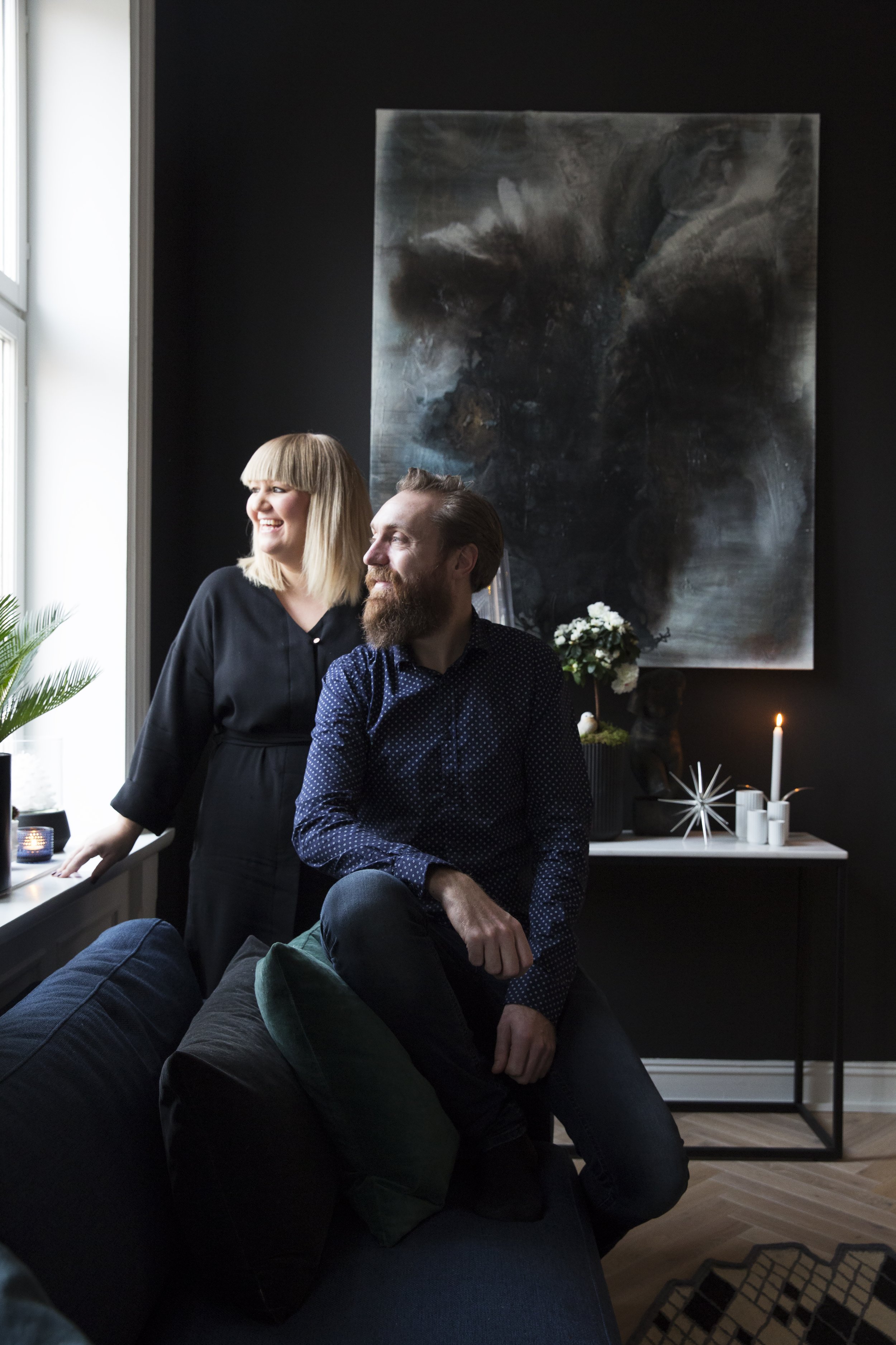 Paret kjøpte et oppussingsobjekt i en bygård som i arkitekturhistorien kalles for Doktorgården. Hjørnegården ble bygget i 1895 og er tegnet av arkitekt Christian Reuter.

- Gulvet var skakt og skeivt og vegger og dører trengte noen runder med malerko
