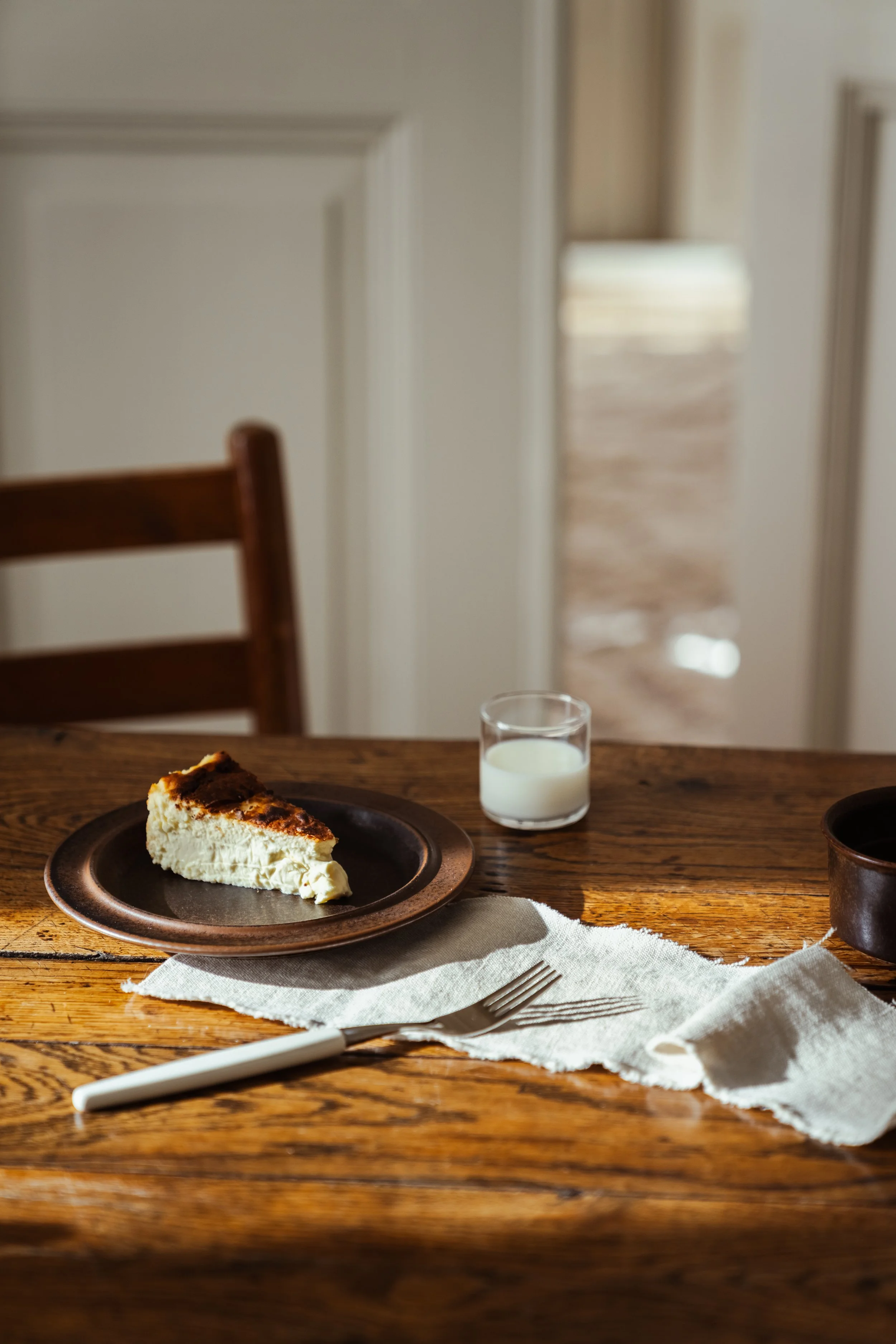 Skaugum of Norway handcrafted cutlery in a calm tabletop composition, styling Catrine Svellingen