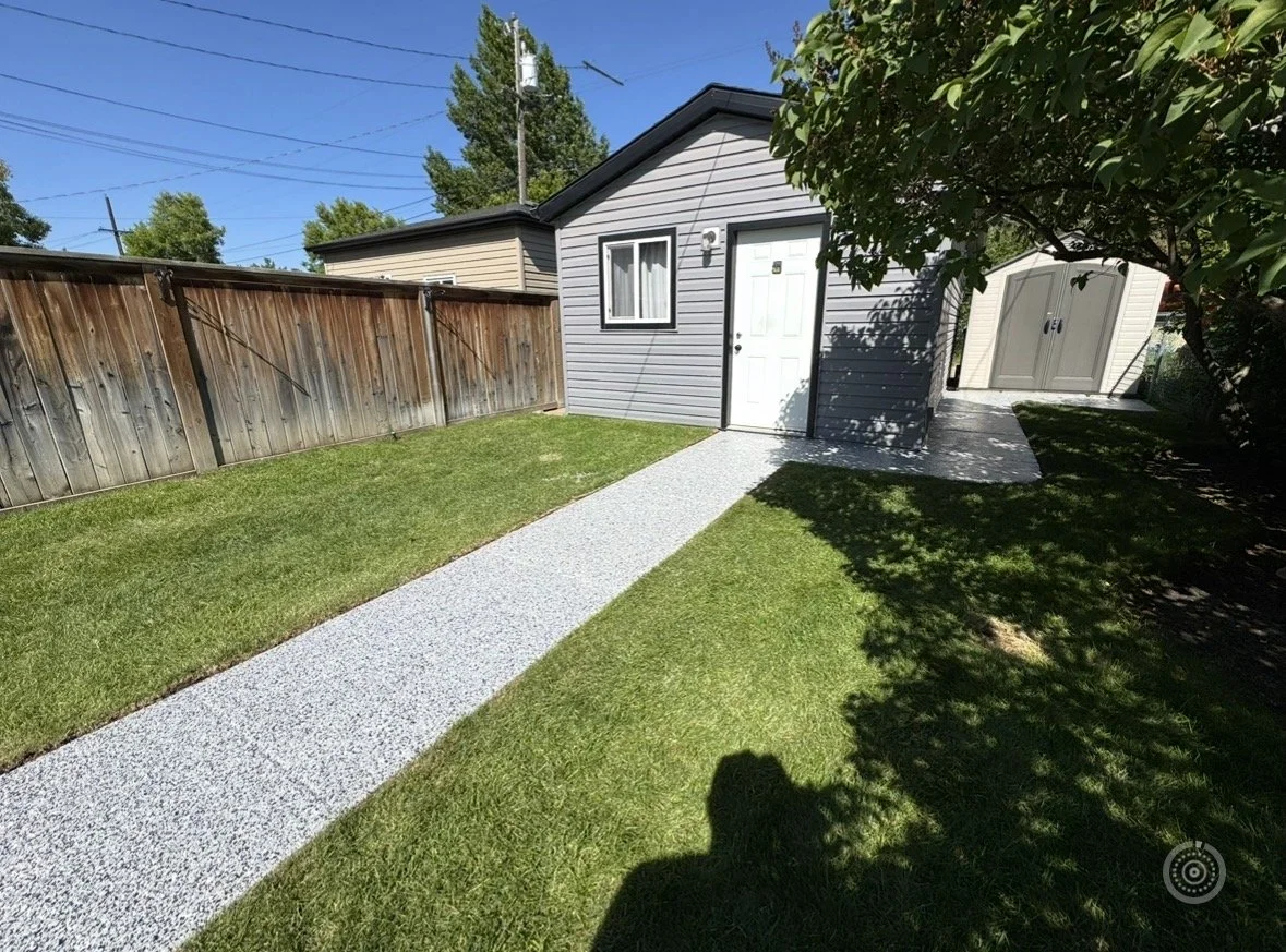 Pathway Complete with Domino flake