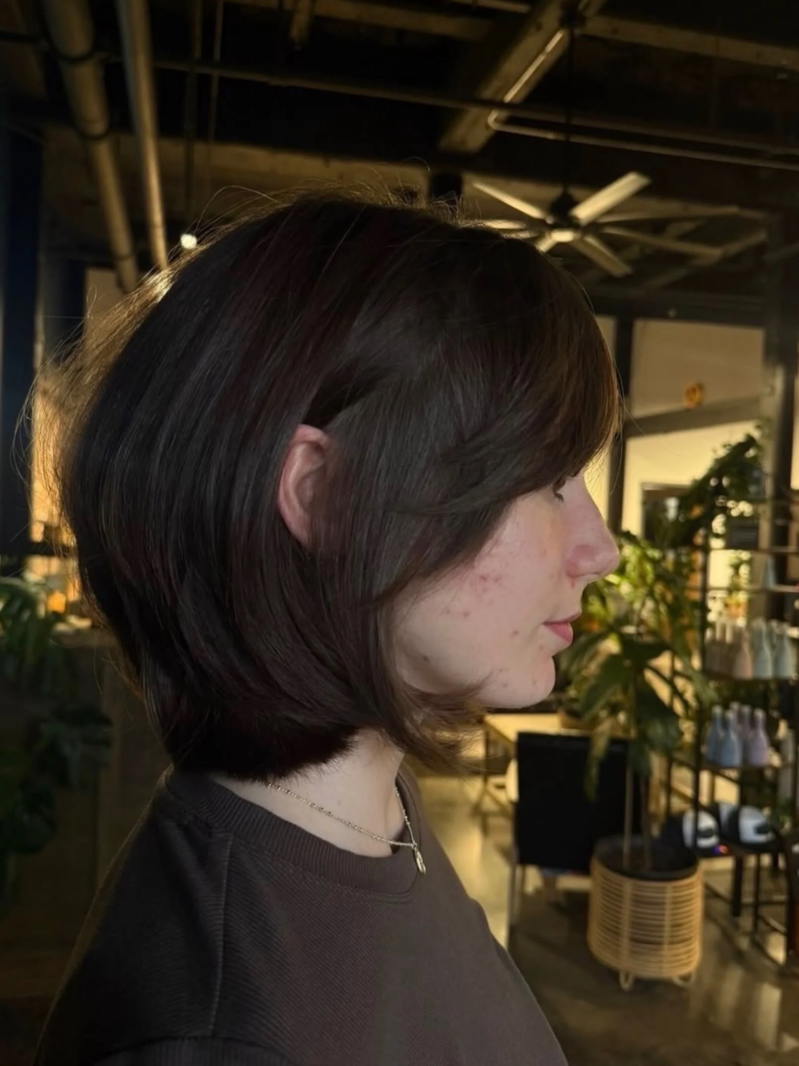 @hairby.lilypaige killed it bringing her vision to life with this new cut 🤌🏼✨

#bobhaircut #layeredhaircut #tresloungewestfield #westernmassachusetts #haircut