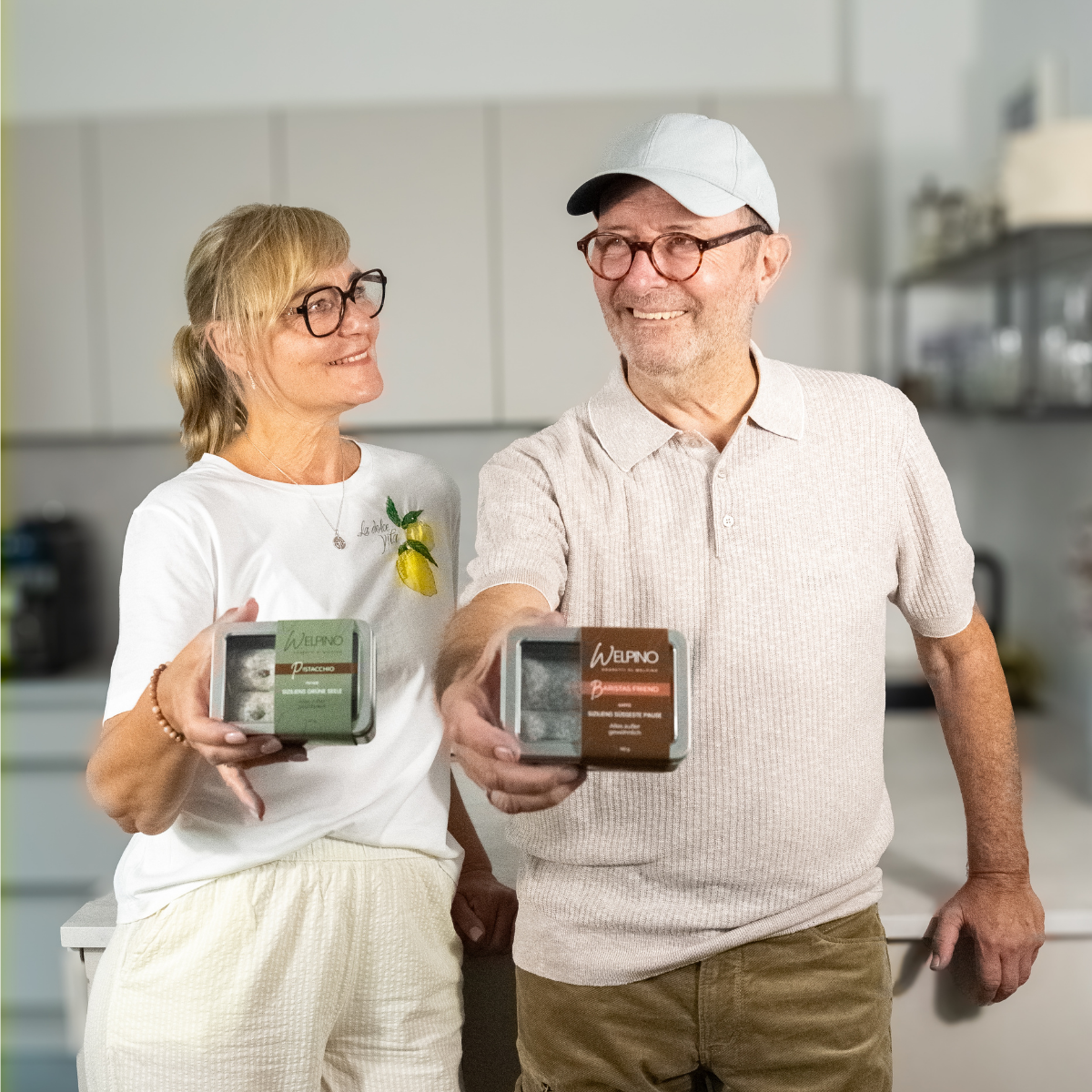 Hermann Welp und seine Frau in der Küche von Welpino