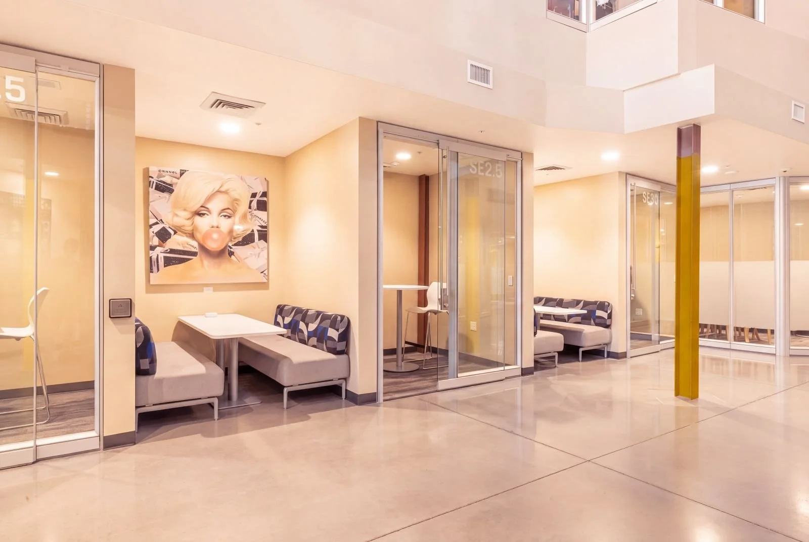 08_Huddle Rooms.jpg