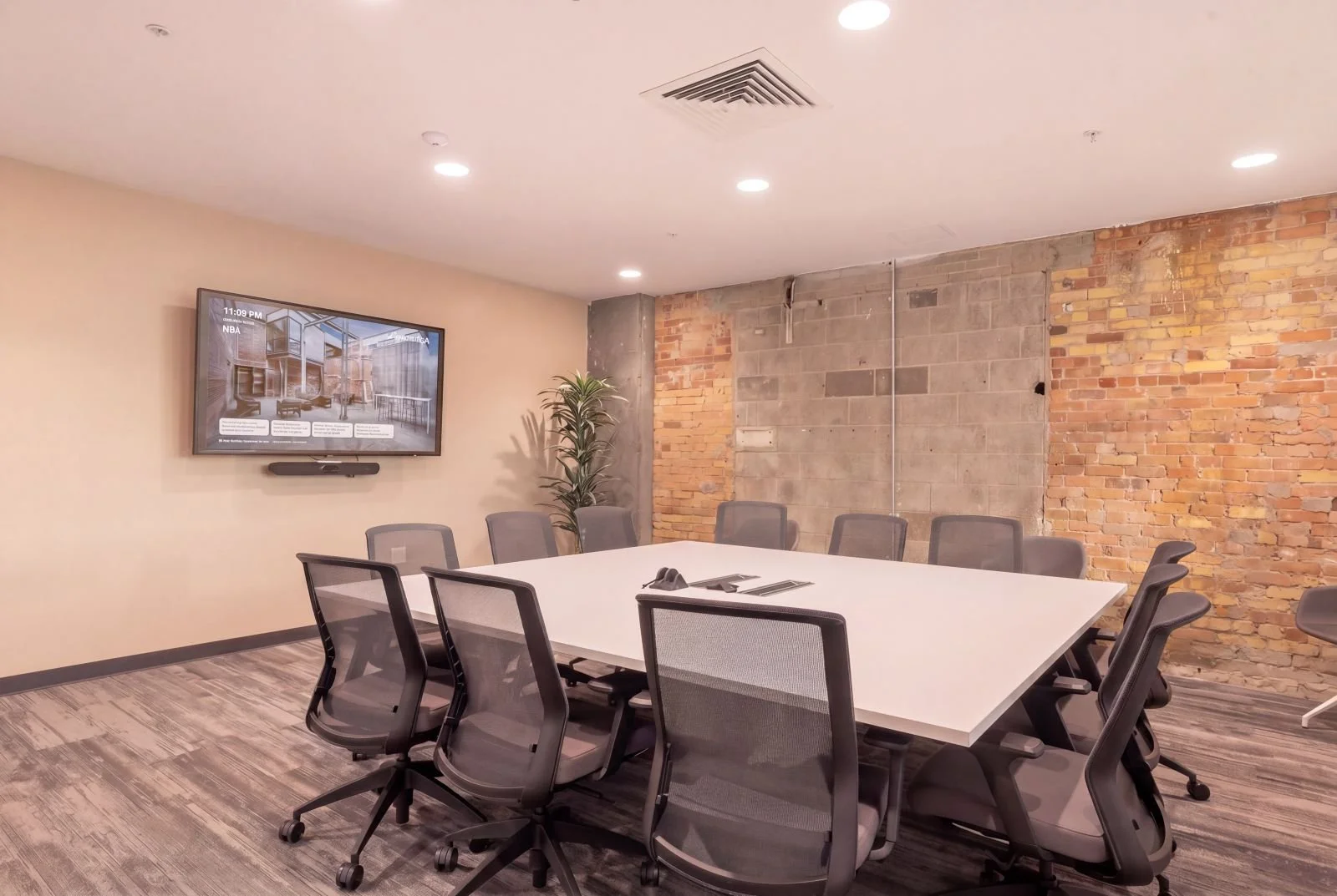 07_Conference Room.jpg