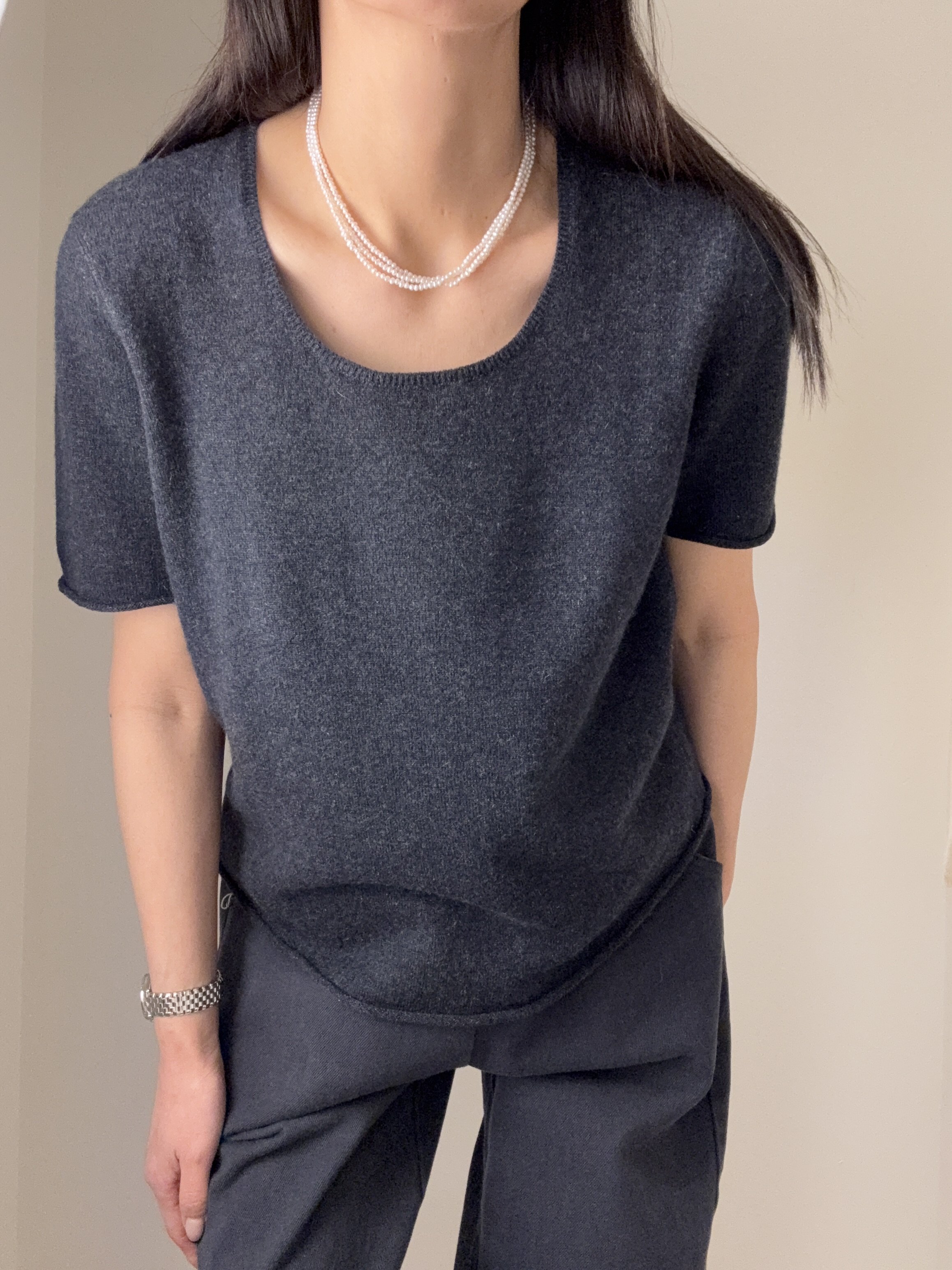 cashmere-t-shirt-charcoal-01.jpg