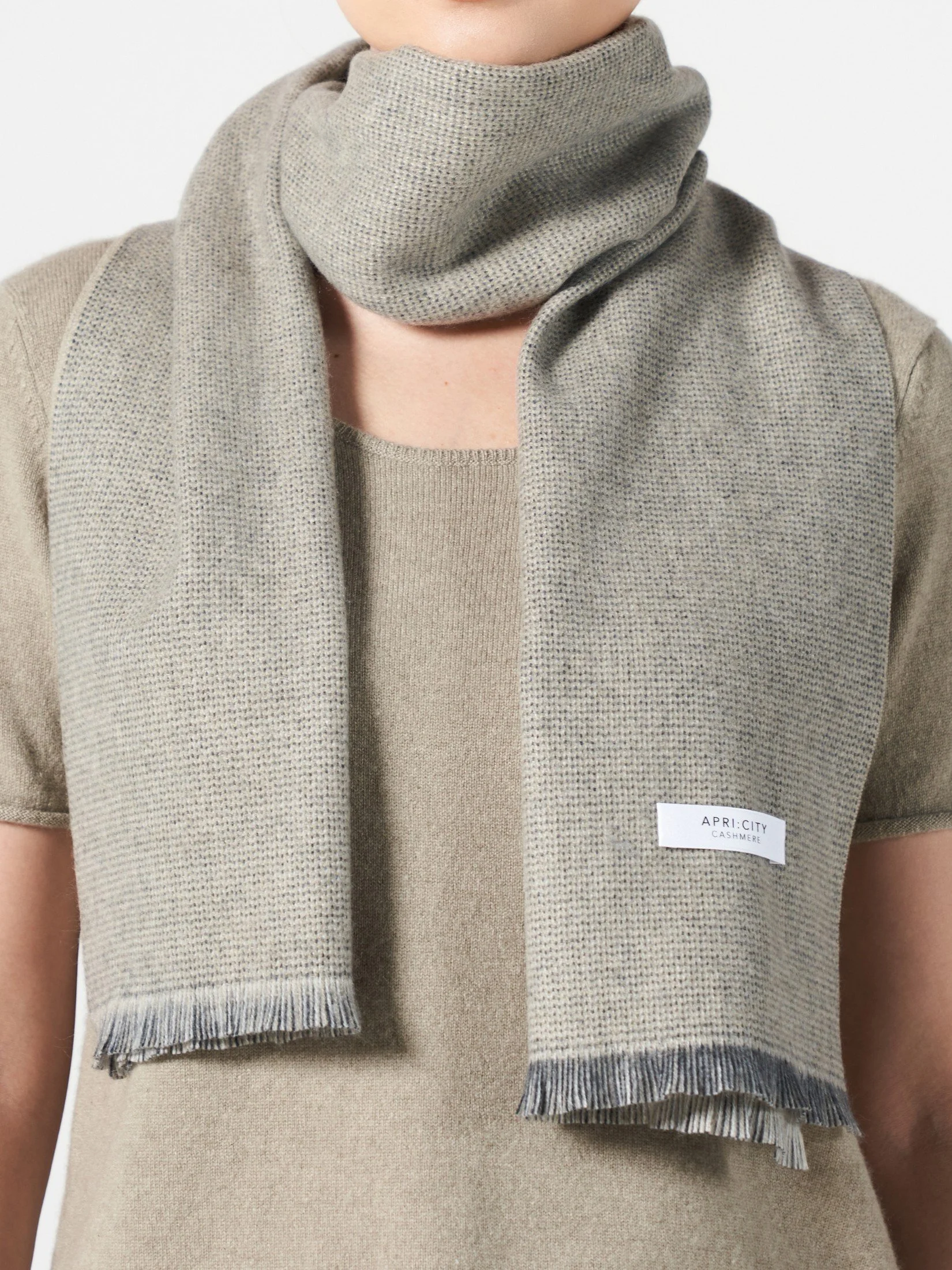 cashmere-scarf-dune-1.jpg
