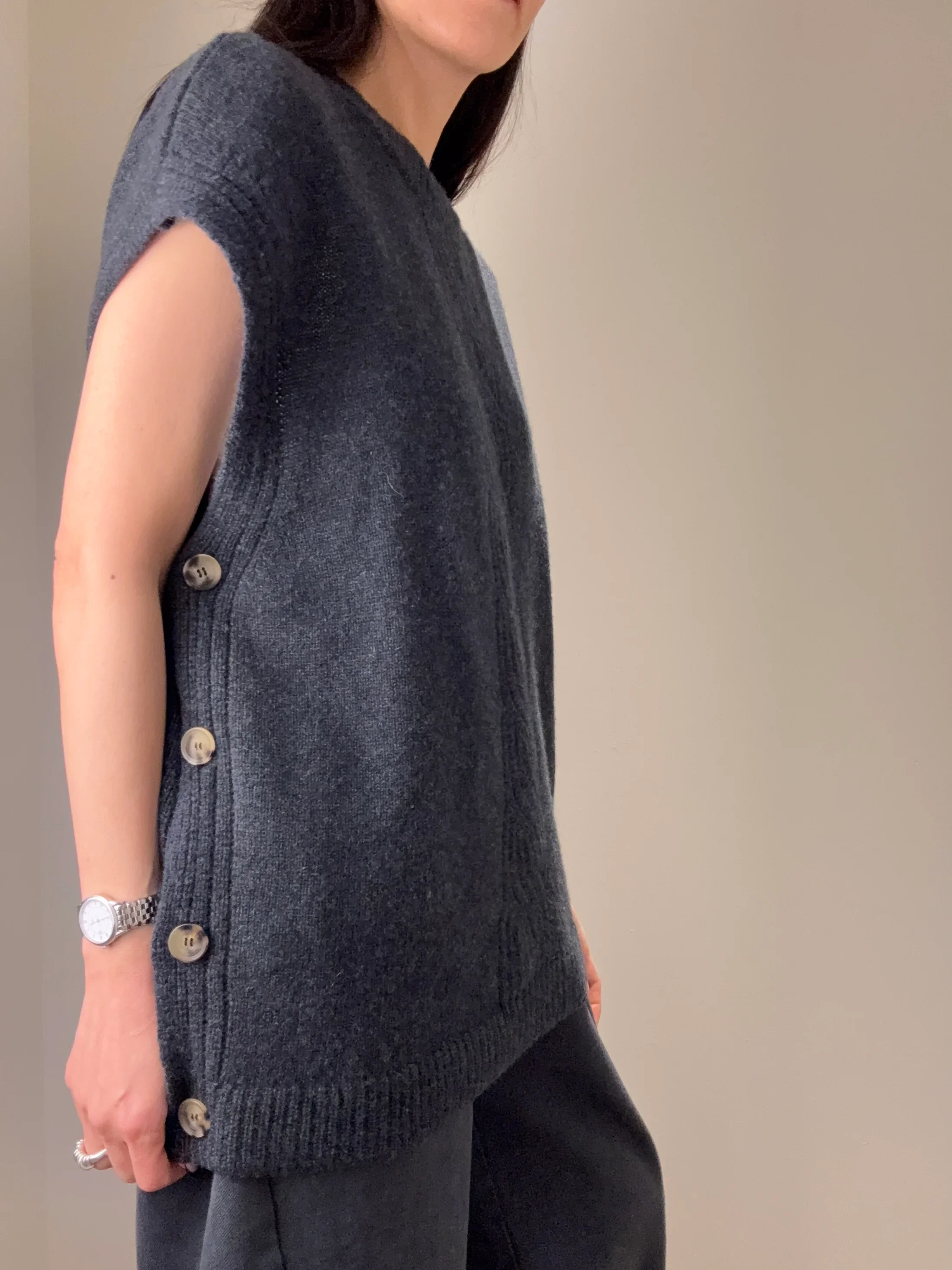 cashmere-poncho-vest-charcoal-01.jpg.webp