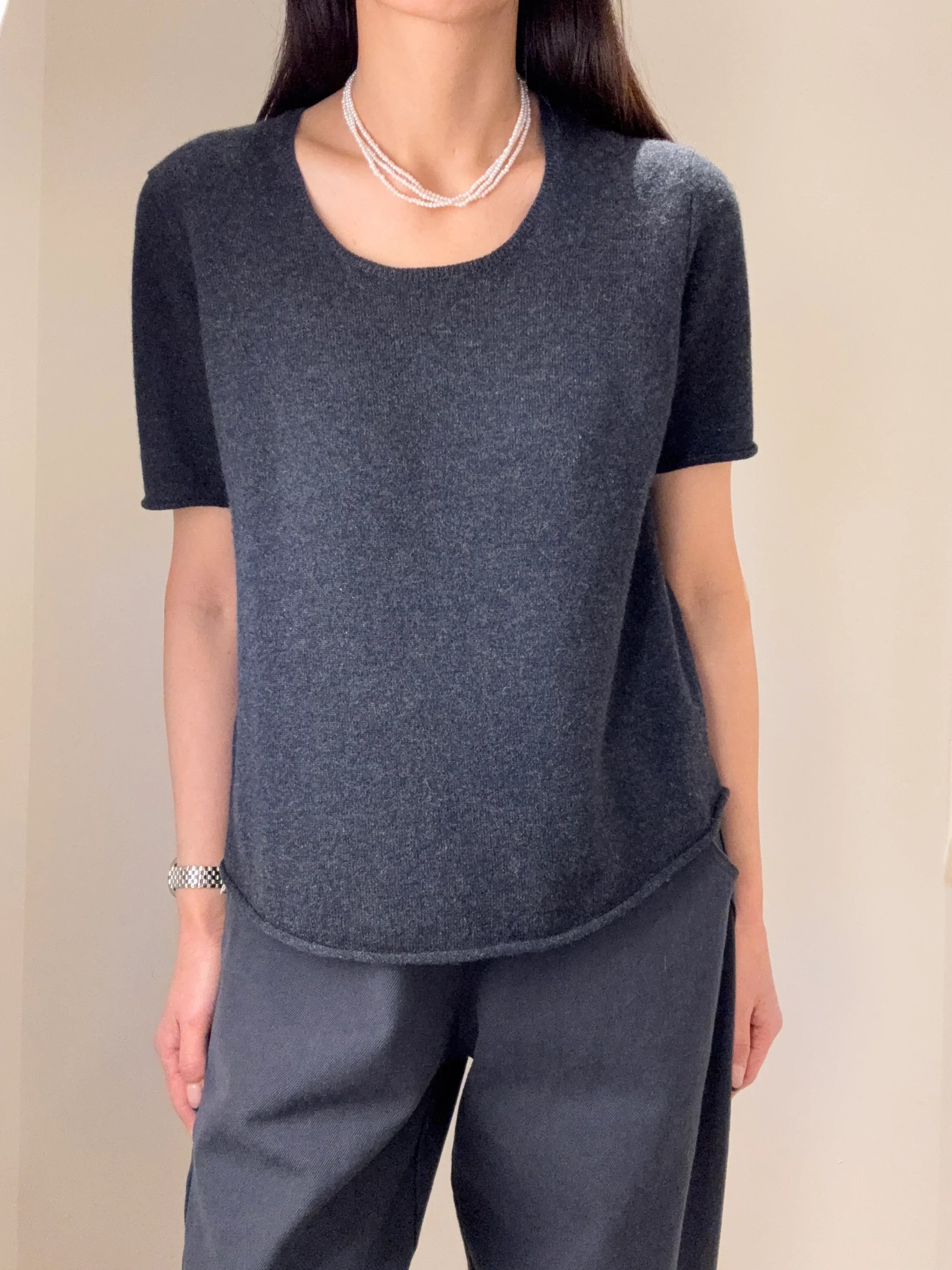 cashmere-t-shirt-charcoal-03.jpg.webp