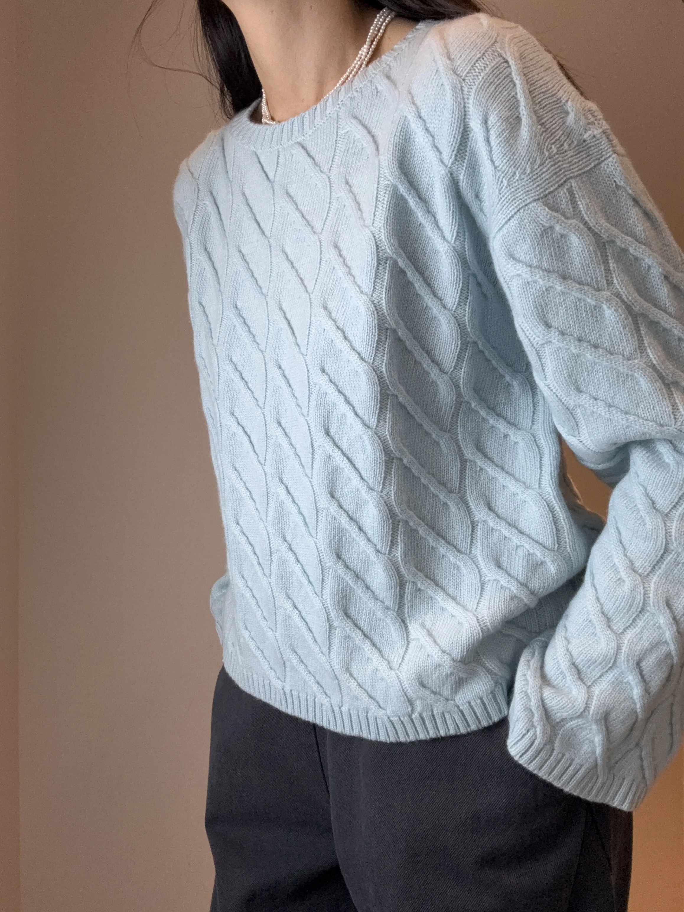 cashmere-twist-stich-sweater-blue-01.jpg