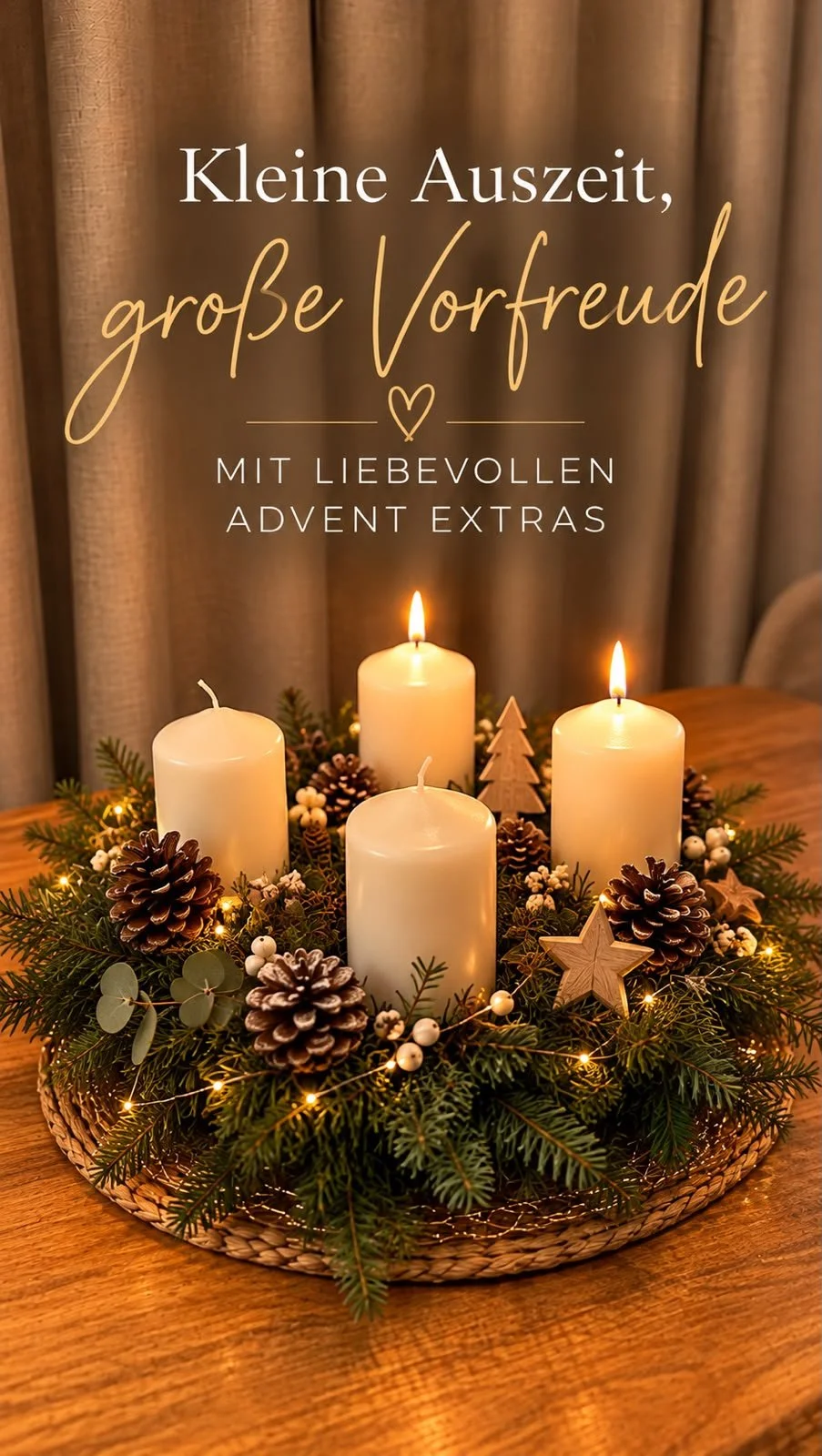 Adventkranz mit Kerzen und warmen Lichtern im Apartment