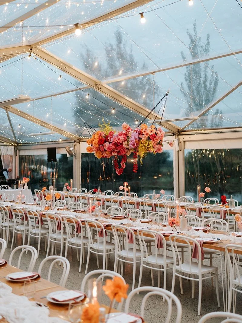 Okay hi 👋 it&rsquo;s been a minute.
Life got busy (in the best way) and socials fell down the priority list. But I&rsquo;ve missed sharing this side of the job with you, so I&rsquo;m back and I&rsquo;ve got a backlog of gorgeous weddings to show you