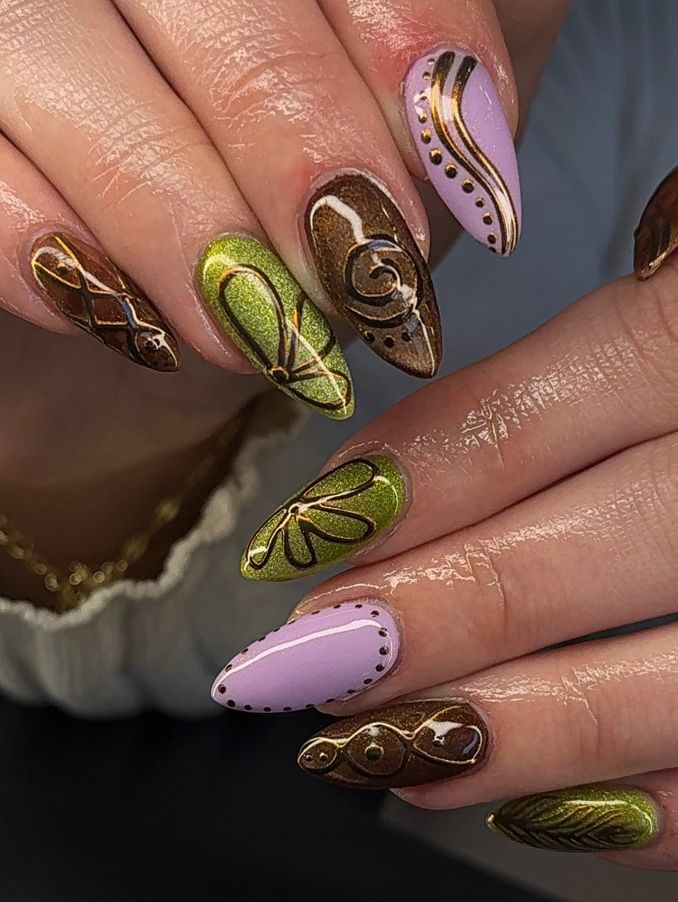 Earthy Tones >>> 🤎 ✨

Limited availability left for May + June books are open!

Accepting new clients, DM for more info💌

 #buildergel #buildergelnails #buildergeloverlay #russianmanicure #nailsofinstagram