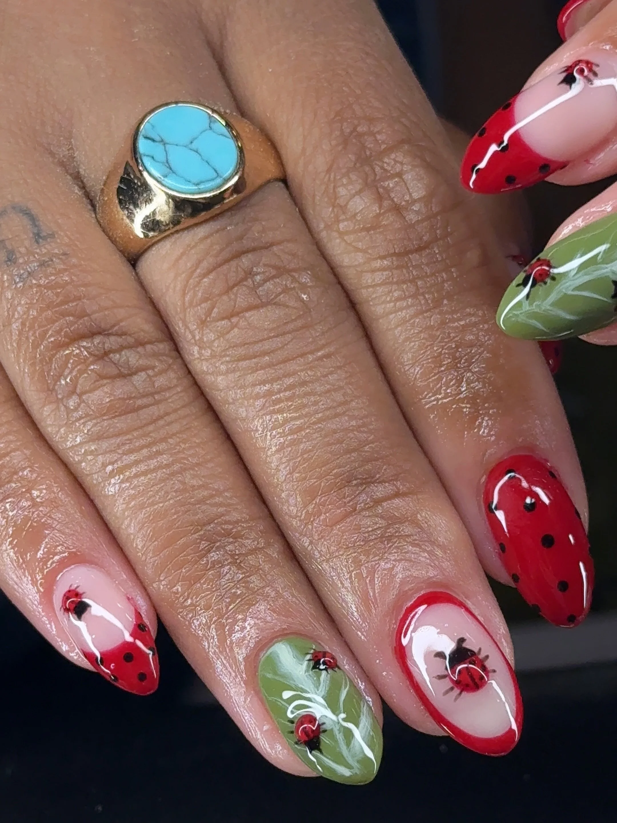 them: cuticle work is not important&hellip;  me: look at the before &amp; after 🤌🏼🤌🏼 

Cute bug designs are the new Summer fav🐞 

#naturalnails #buildergel #agelxnails #summernailinspo