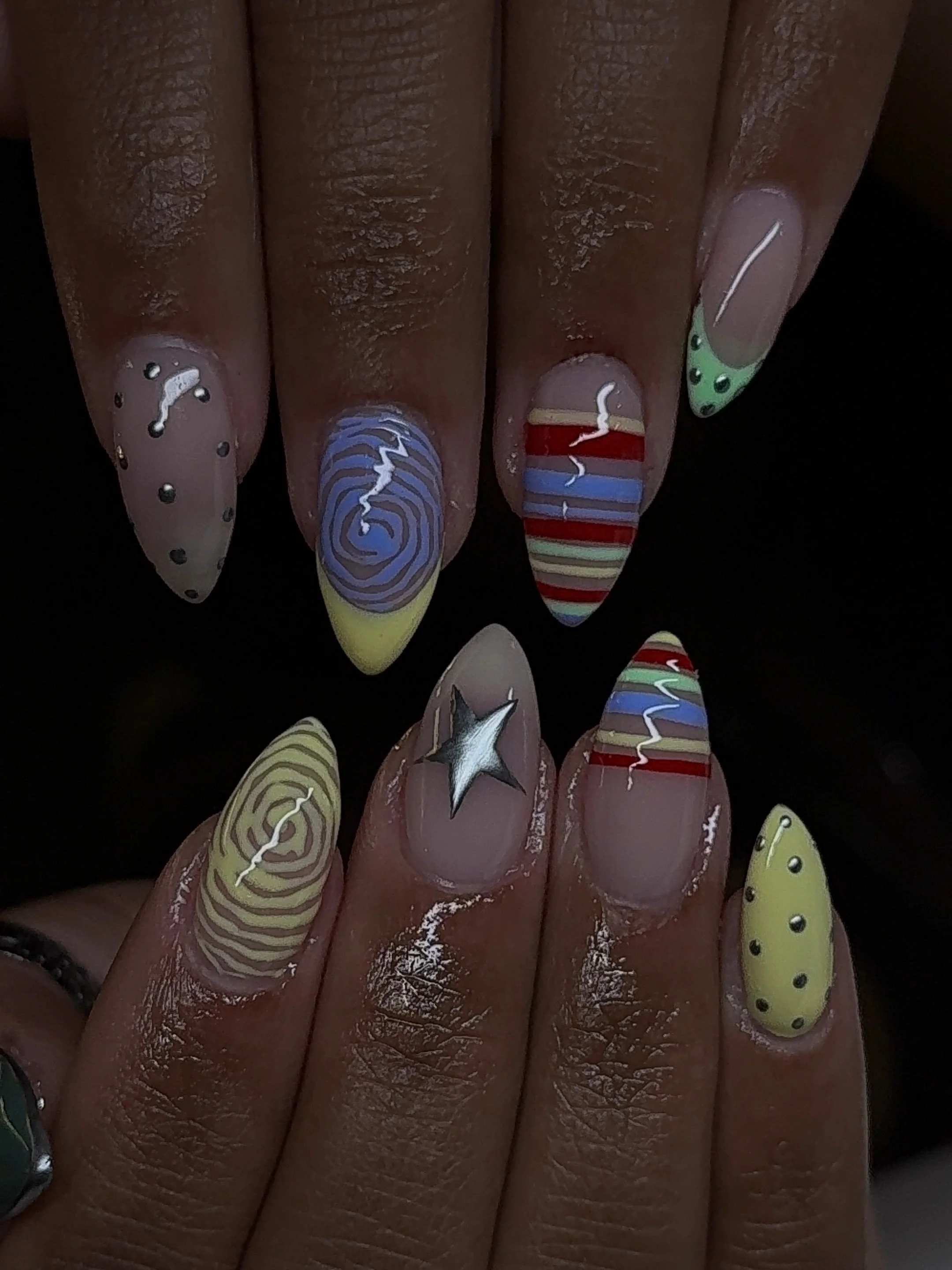What AI?? I created these with my own two hands 👩🏻&zwj;🎨✨ 

#nailart #naturalnails #russianmanicure #summernails #agelxnails