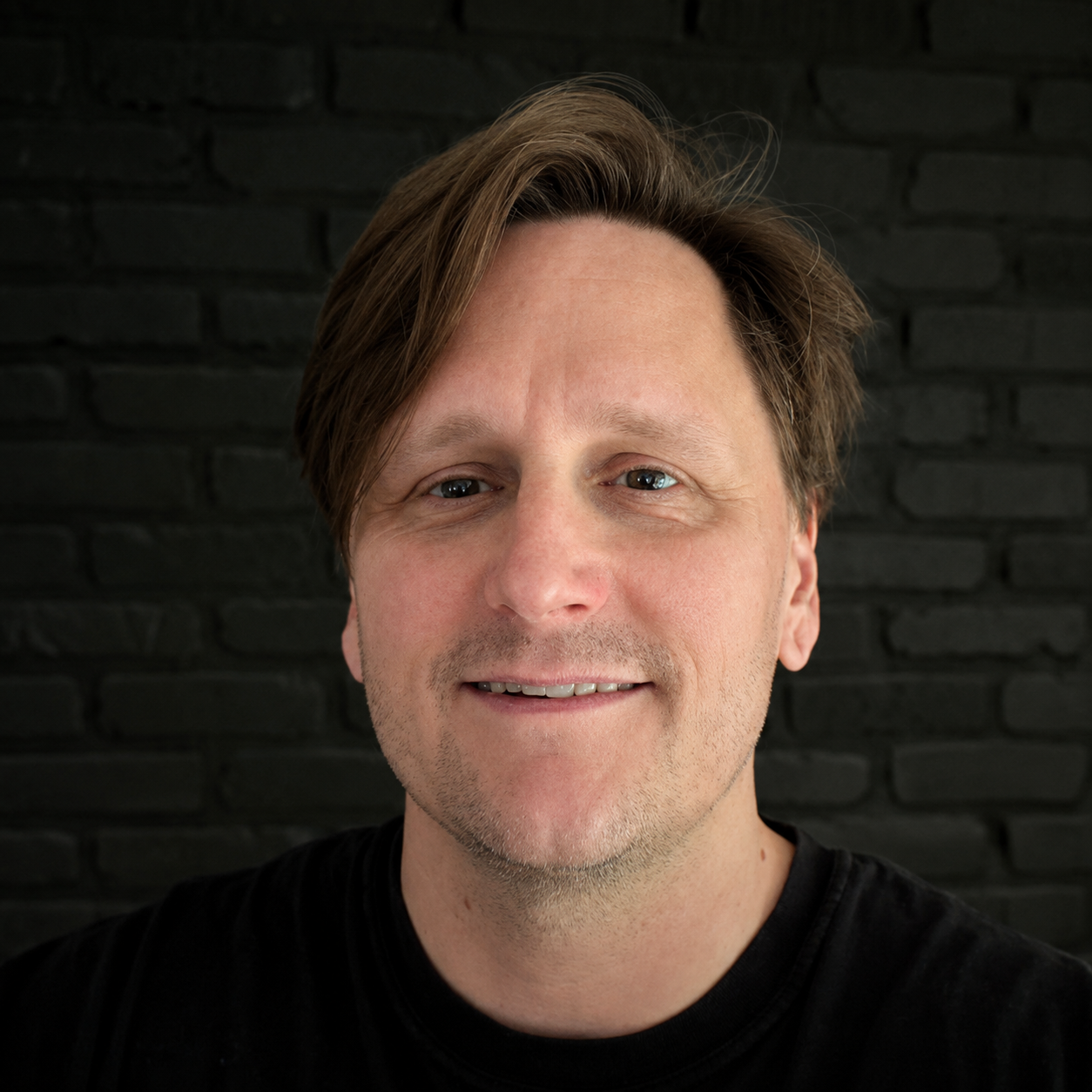 Steve, massage therapist specializing in deep tissue massage and cupping