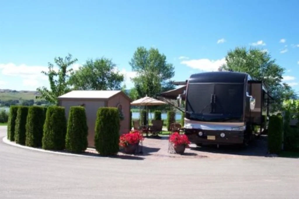 A site at the Swan Lake RV Resort.
