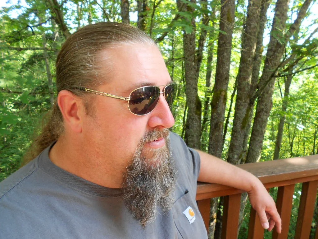 y_Dave-sunglass-view-solo.JPG