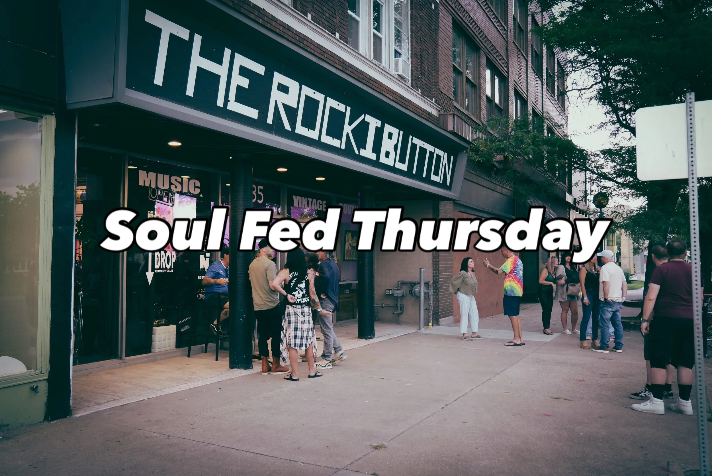 Stop by for Soul Fed Thursday hosted by @reminiscewithme 🎤

Join us for another night of good vibes, poetry, &amp; community 🔗

Doors are open now!!!

#poetry #southbend #therockibutton