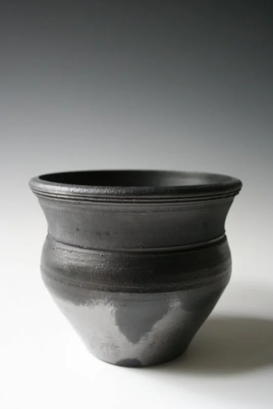 Open Vase Black (2).JPG