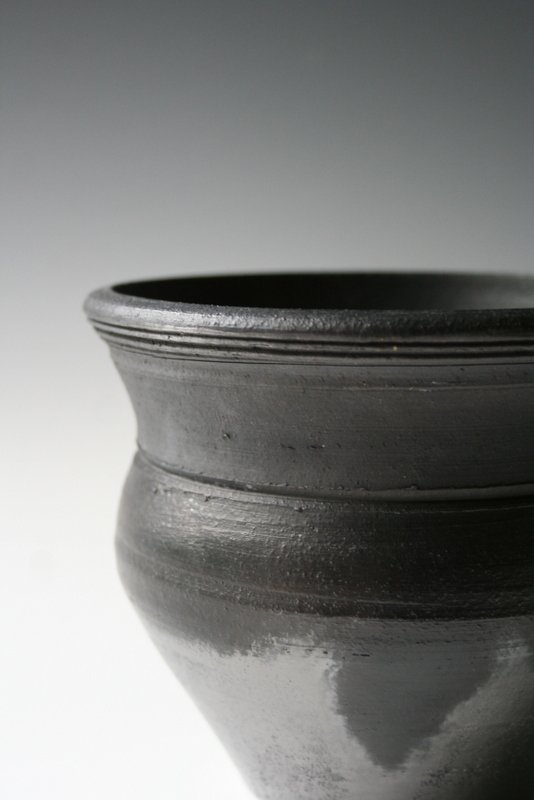 Open Vase Black (1).JPG