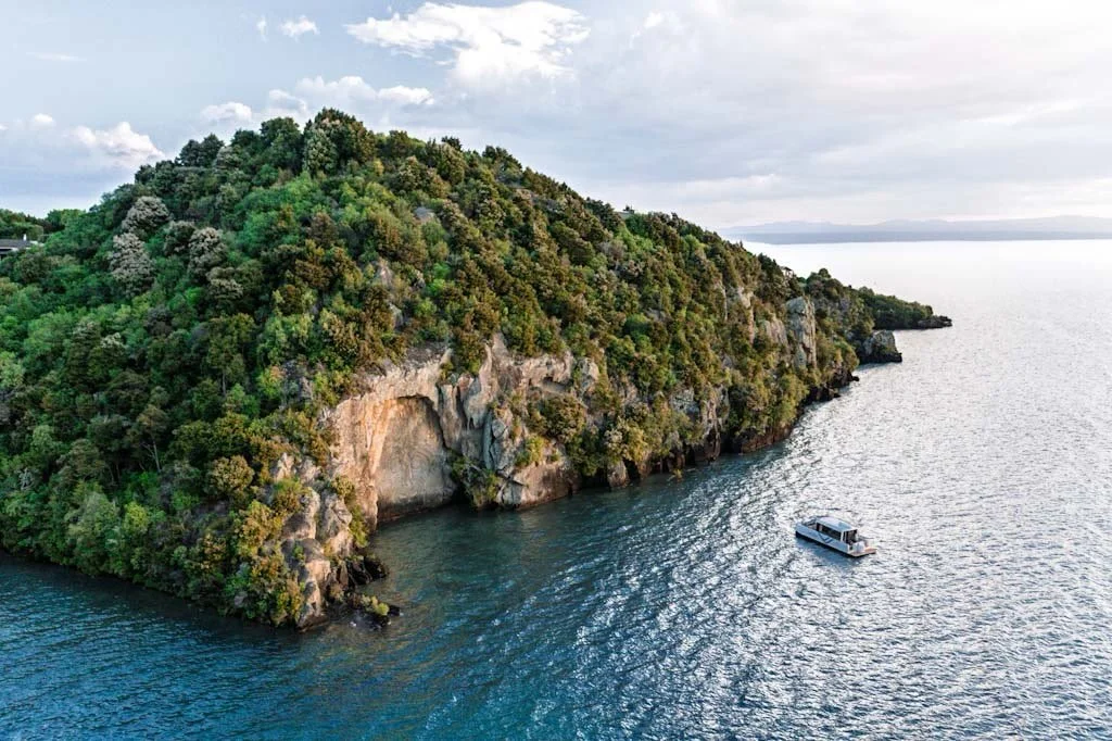 The Māori Rock Carvings are impressive&hellip; How you get there should be too. 😏 #flywithus