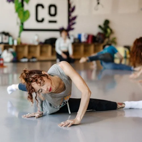 Leah-Woods_Contemporary-Movement-Arts_Floorwork-Class_500px.jpg