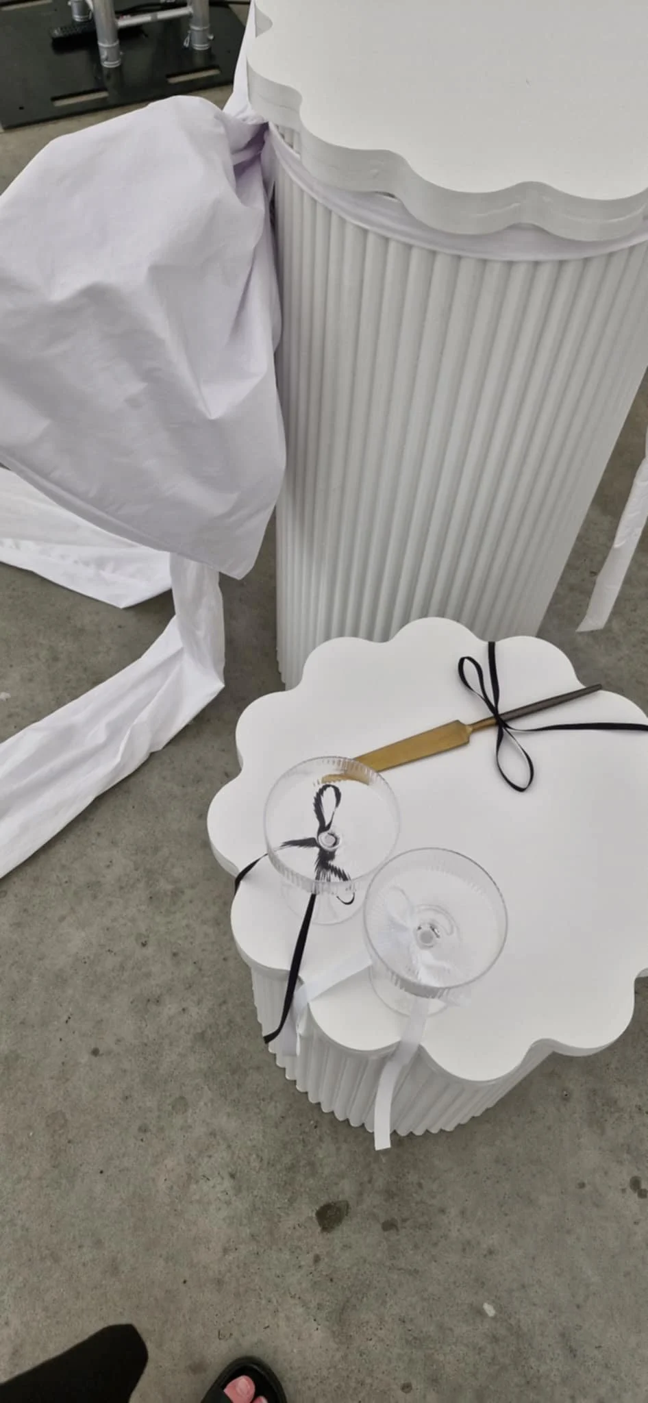 Cake Knife gold & black.jpg