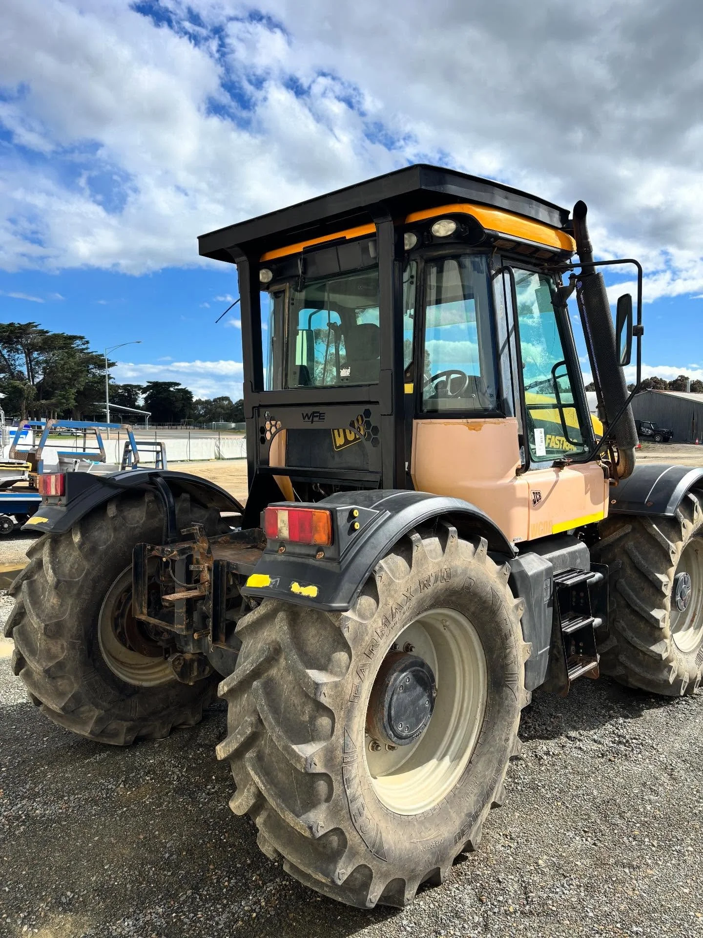 Built for East Gippsland conditions.

We provide fabrication and engineering solutions for forestry and agricultural operations, helping businesses stay productive with equipment designed for tough environments.

Talk to us about your next project.

