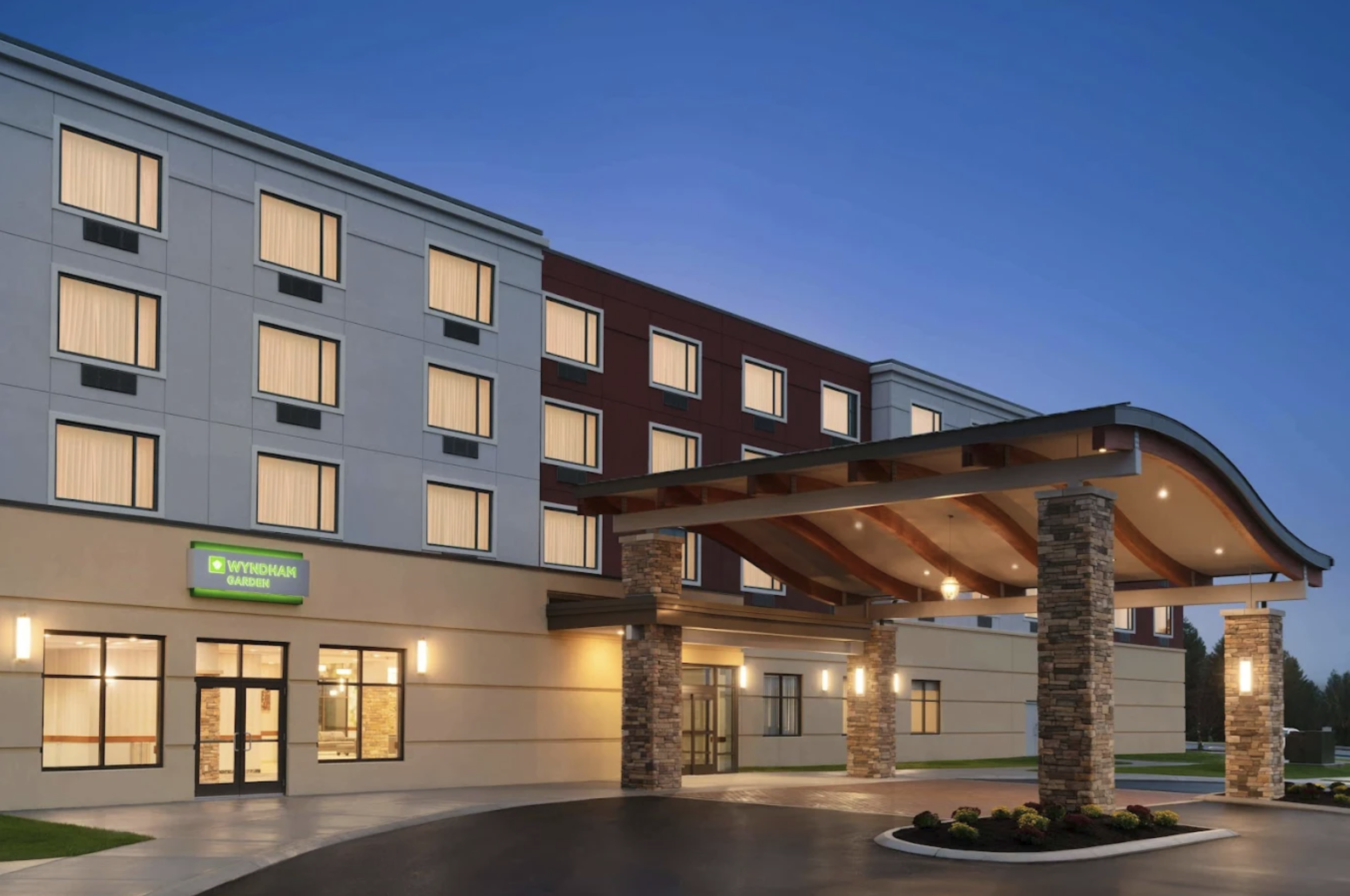 Wyndham Gardens Hotel